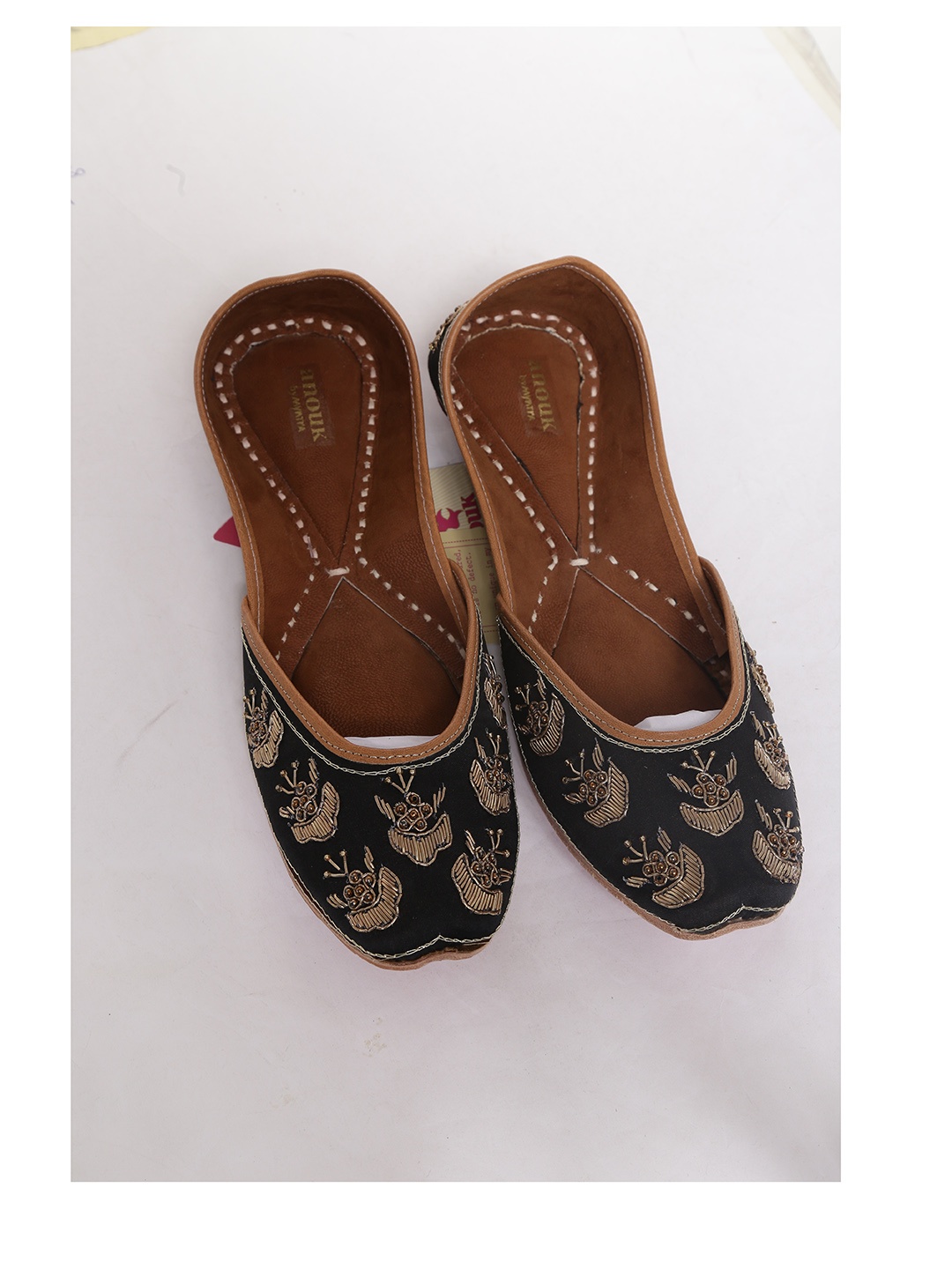Anouk Women Black Embellished Leather Ethnic Mojaris Flats