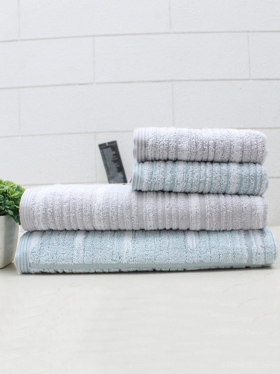 AVI Living Lavender & Blue Set of 4 Embossed Striped 600 GSM Pure Cotton Towel Set
AVI Living Lavender & Blue Set of 4 Embossed Striped 600 GSM Pure Cotton Towel Set