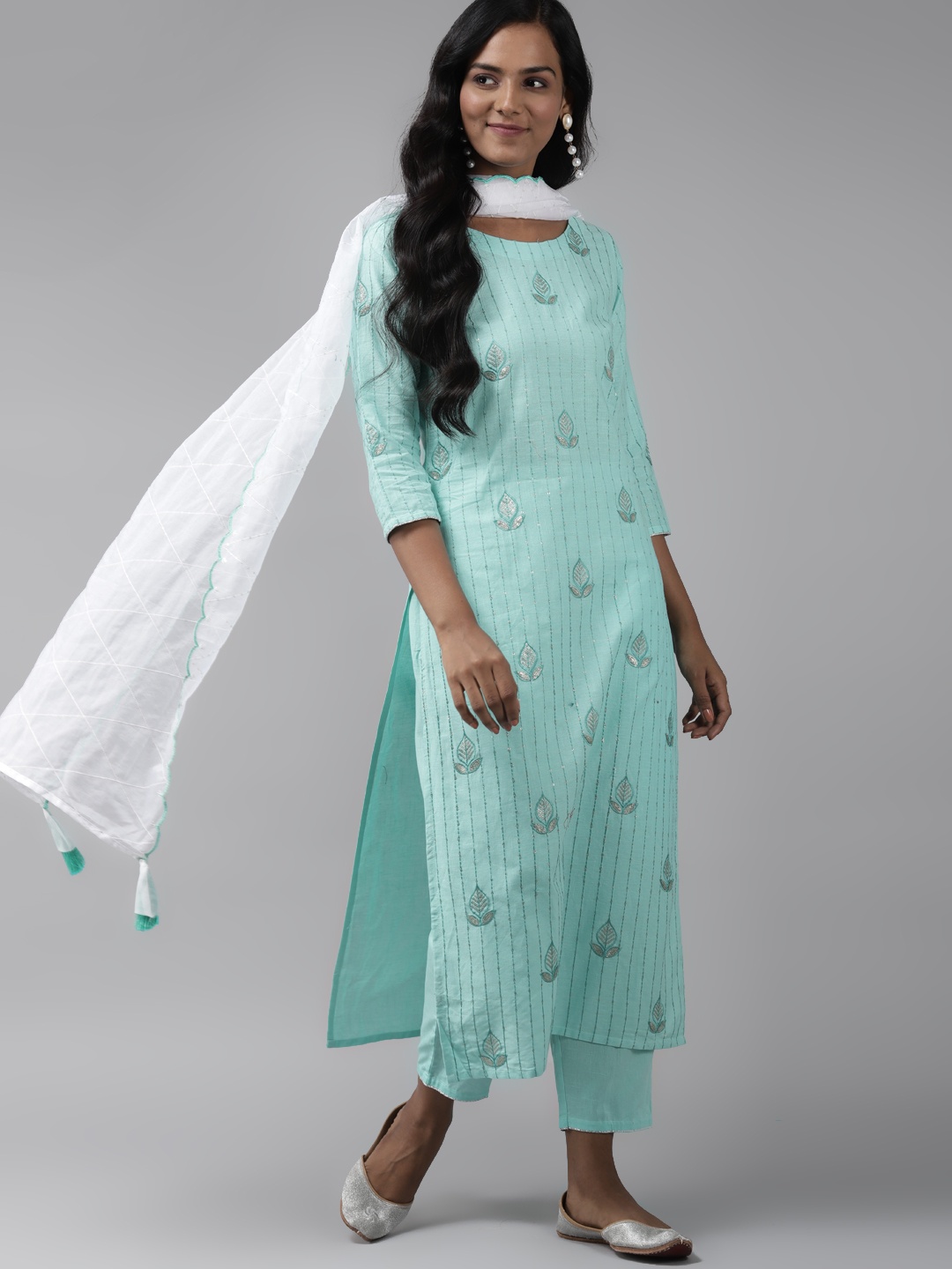 Indo Era Women Sea Green Floral Printed Regular Pure Cotton Kurta with Trousers & With Dupatta
Indo Era Women Sea Green Floral Printed Regular Pure Cotton Kurta with Trousers & With Dupatta