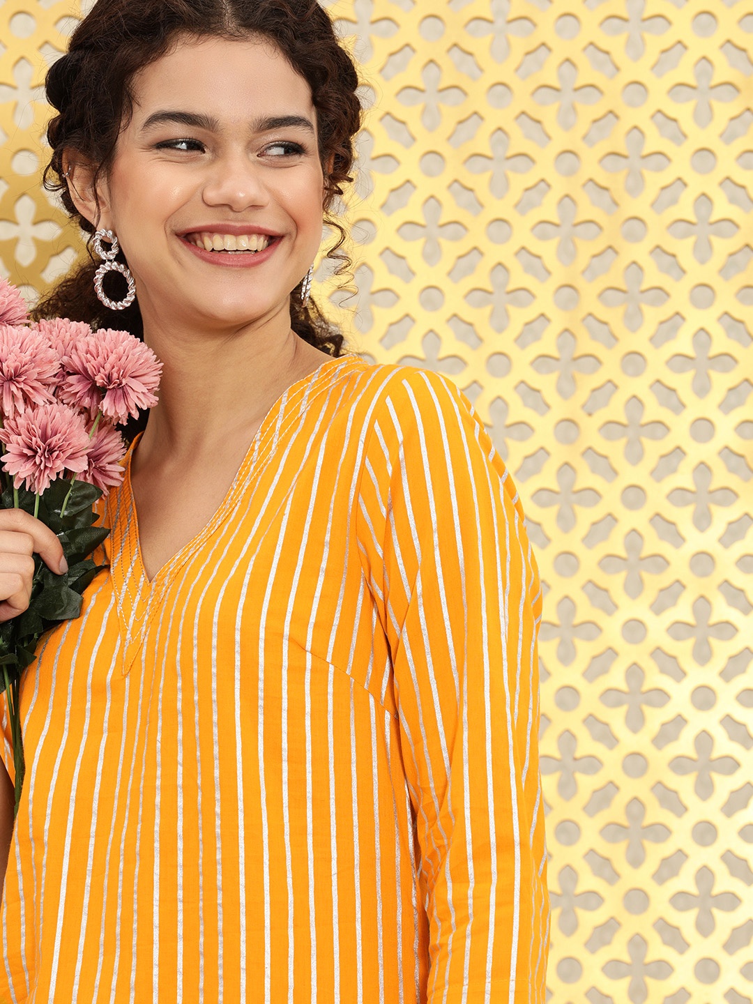 Ode by House of Pataudi Women Mustard Yellow & Silver-Toned Striped Jashn Cotton Kurta
Ode by House of Pataudi Women Mustard Yellow & Silver-Toned Striped Jashn Cotton Kurta