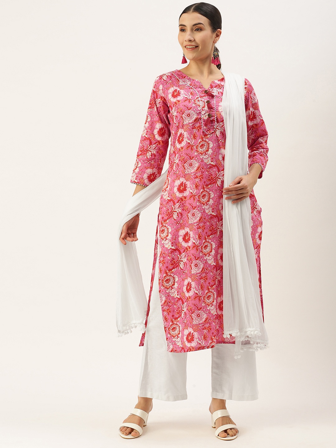 Saanjh Women Pink Floral Printed Regular Gotta Patti Pure Cotton Kurta with Palazzos & With Dupatta
Saanjh Women Pink Floral Printed Regular Gotta Patti Pure Cotton Kurta with Palazzos & With Dupatta