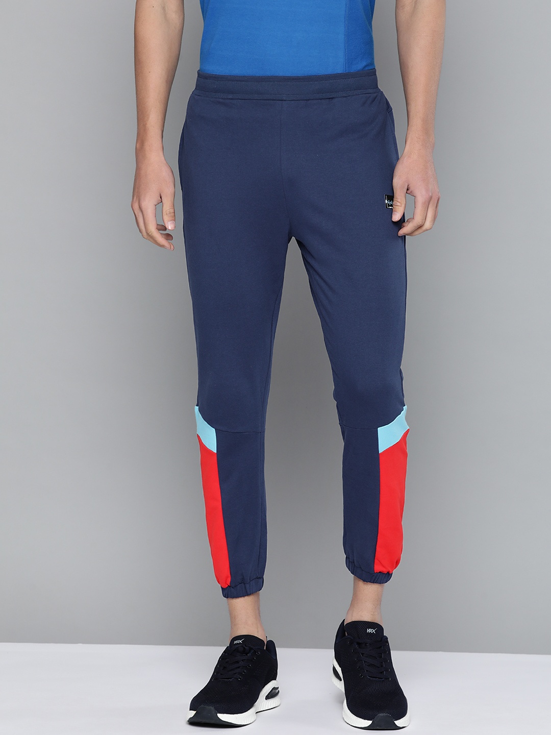 HRX By Hrithik Roshan Lifestyle Men Medieval Blue Bio-Wash Colourblock Track Pant, Navy blue
HRX By Hrithik Roshan Lifestyle Men Medieval Blue Bio-Wash Colourblock Track Pant, Navy blue