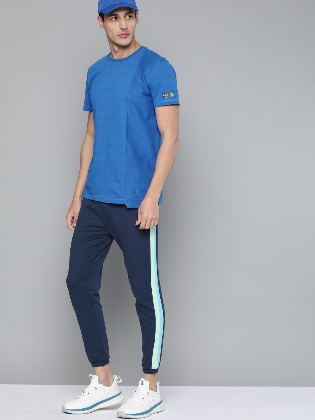 HRX By Hrithik Roshan Lifestyle Men Medieval Blue Bio-Wash Colourblock Track Pant, Navy blue
HRX By Hrithik Roshan Lifestyle Men Medieval Blue Bio-Wash Colourblock Track Pant, Navy blue
