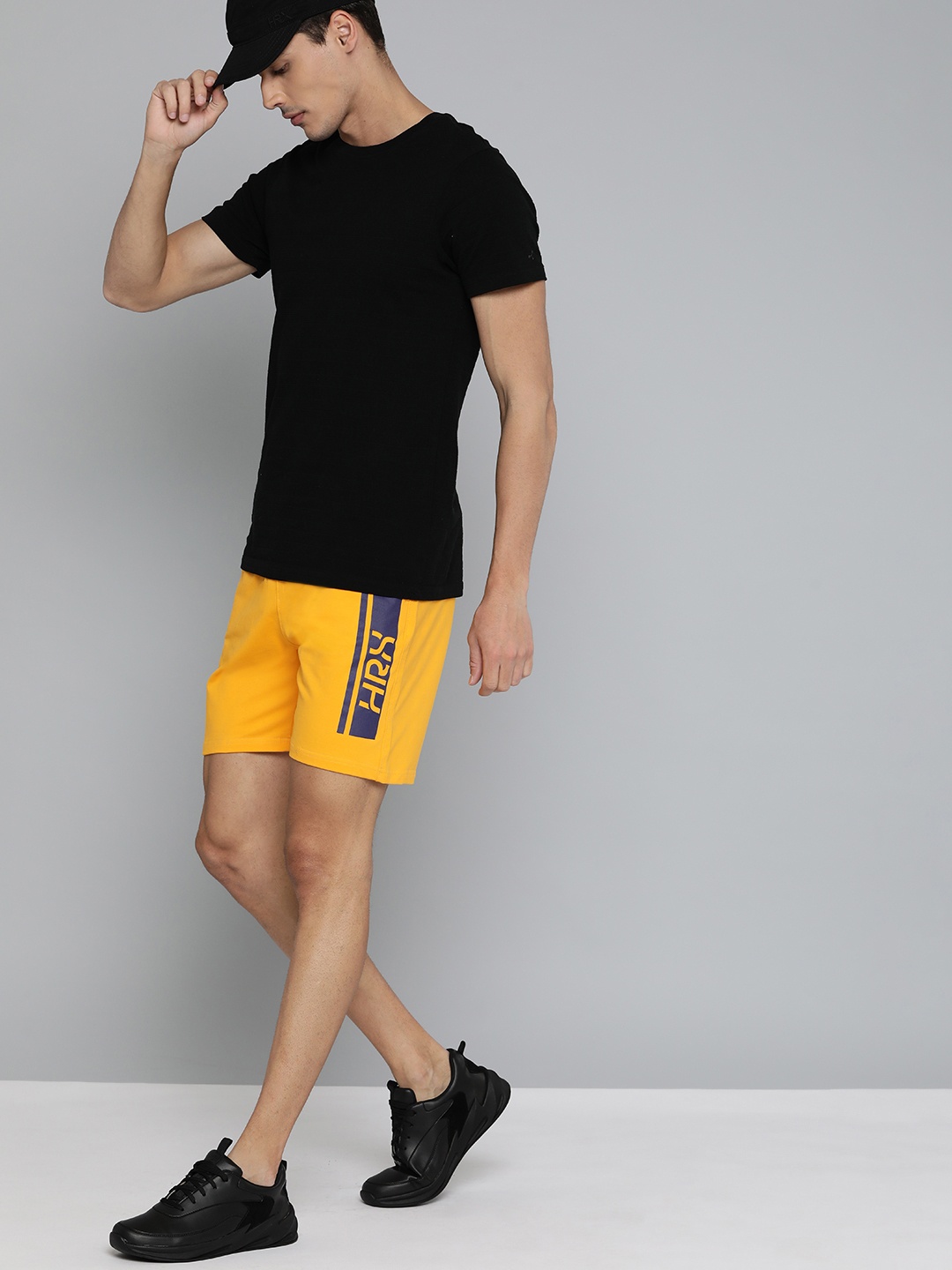 HRX By Hrithik Roshan Lifestyle Men Electric Kumquat Lycra Brand Carrier Shorts, Yellow
HRX By Hrithik Roshan Lifestyle Men Electric Kumquat Lycra Brand Carrier Shorts, Yellow