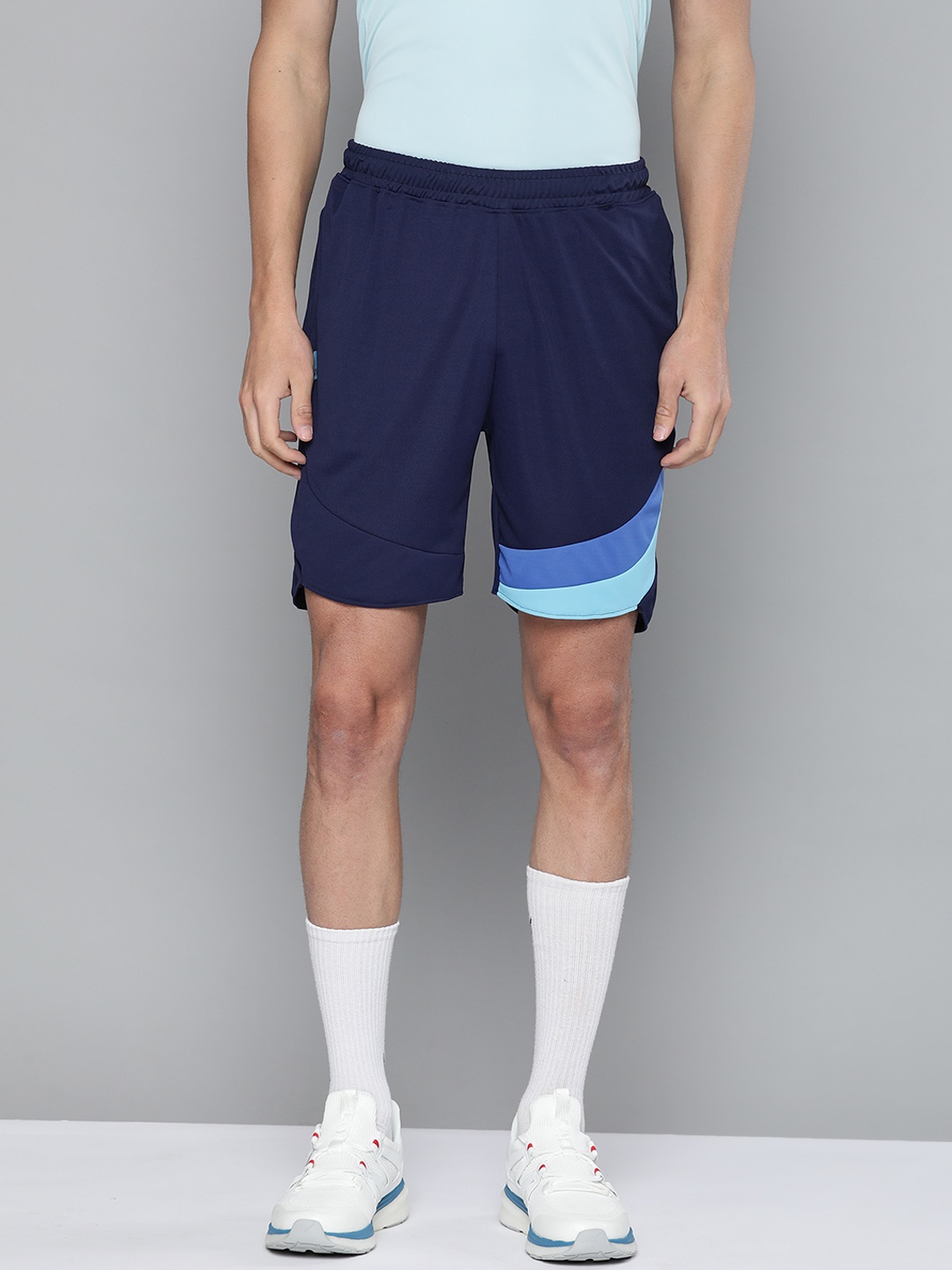 HRX By Hrithik Roshan Racket Sports Men Medival Blue Rapid-Dry Colourblocked Shorts, Navy blue
HRX By Hrithik Roshan Racket Sports Men Medival Blue Rapid-Dry Colourblocked Shorts, Navy blue