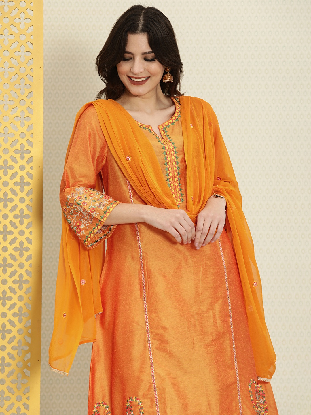 House of Pataudi Women Yellow Ethnic Embroidered Jashn Kurta with Trousers & Dupatta
House of Pataudi Women Yellow Ethnic Embroidered Jashn Kurta with Trousers & Dupatta