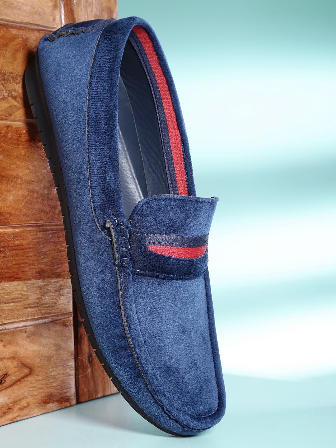 Mast & Harbour Men Navy Blue Velvet Finish Solid Driving Shoes