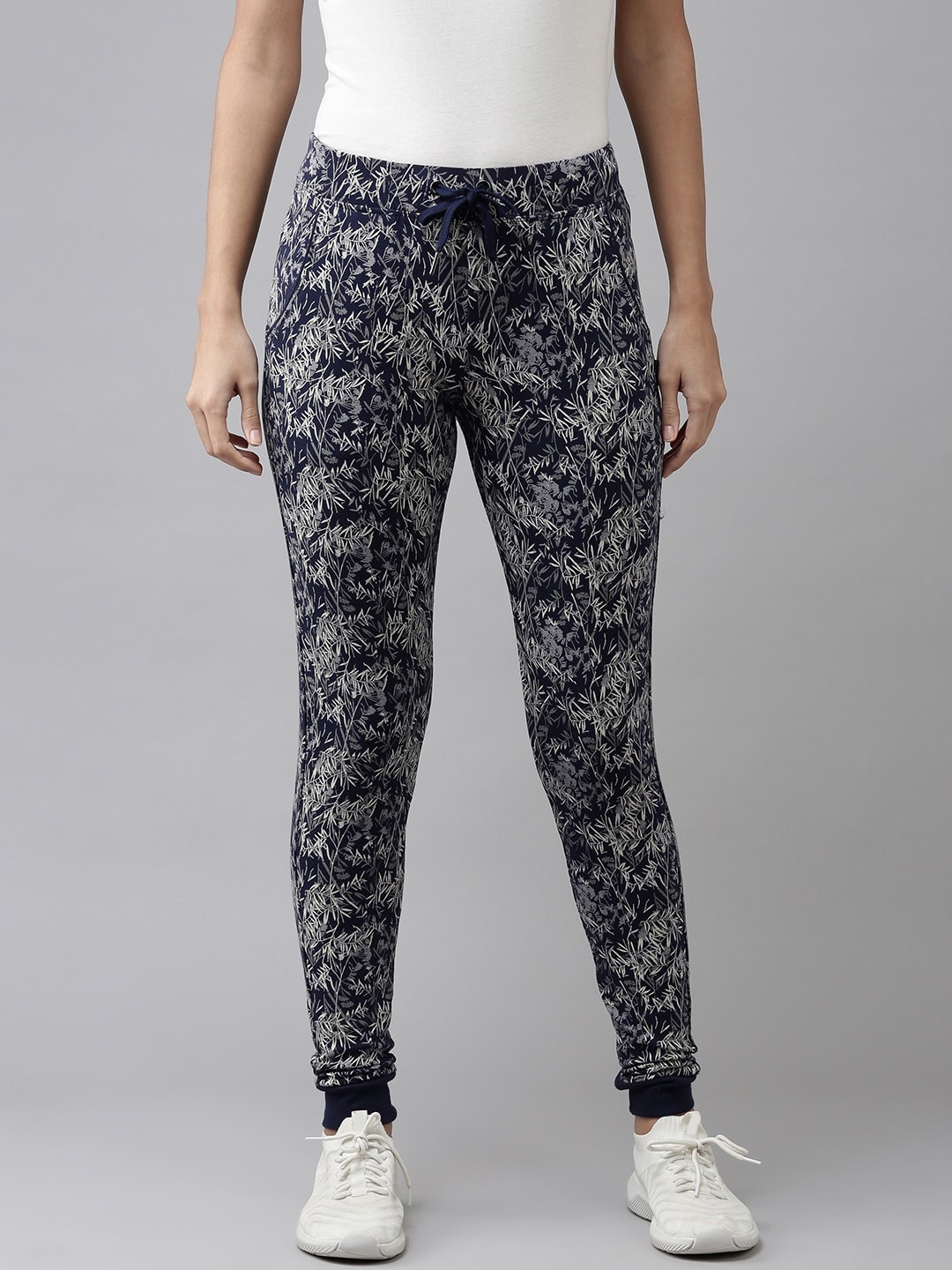 Van Heusen Women Navy-Blue And White Tropical Printed Regular Joggers ILPY1ATPBLPR66301
Van Heusen Women Navy-Blue And White Tropical Printed Regular Joggers ILPY1ATPBLPR66301
