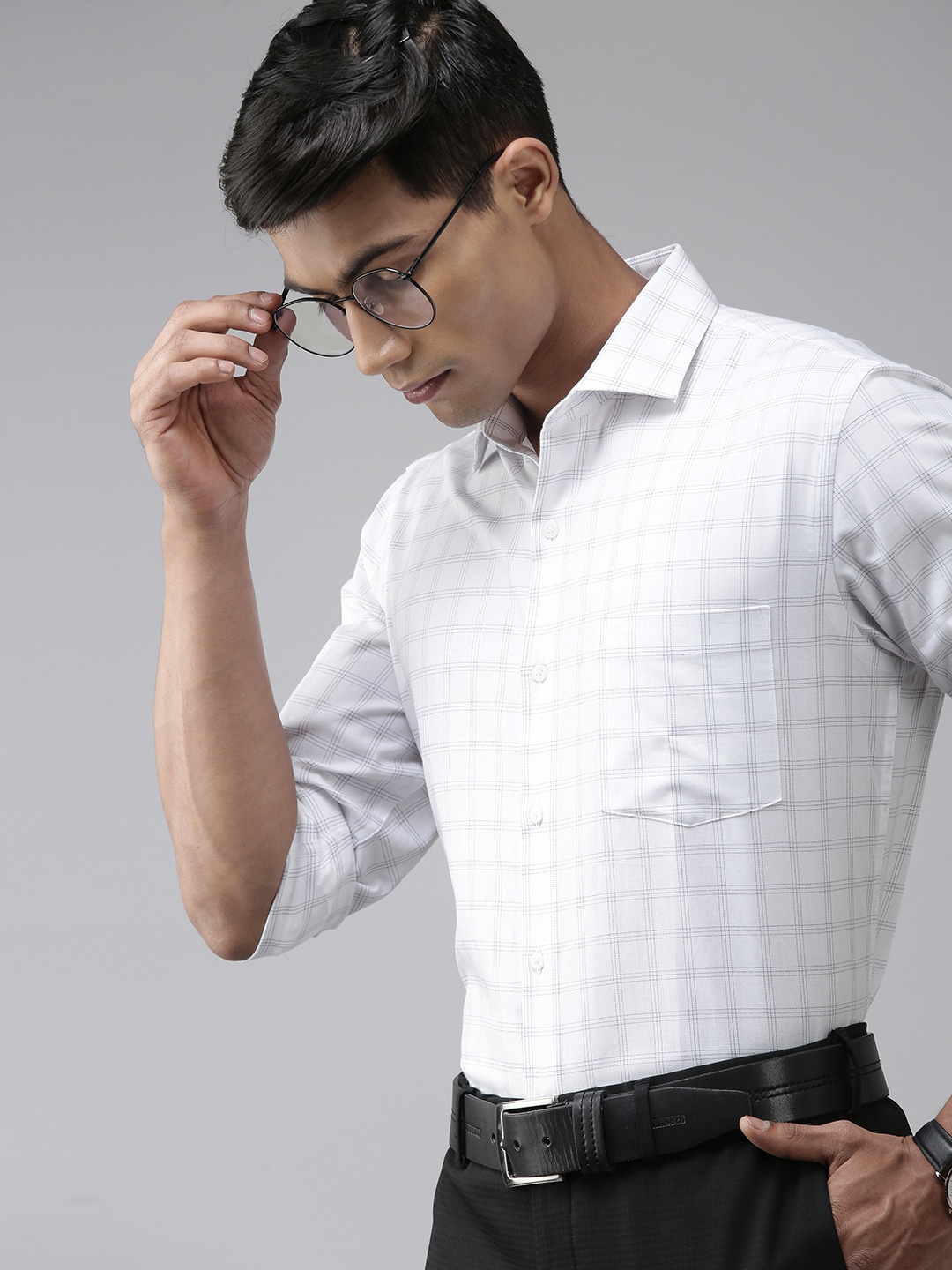 Arrow Men White Manhattan Slim Fit Grid Tattersall Checks Opaque Pure Cotton Formal Shirt
Arrow Men White Manhattan Slim Fit Grid Tattersall Checks Opaque Pure Cotton Formal Shirt