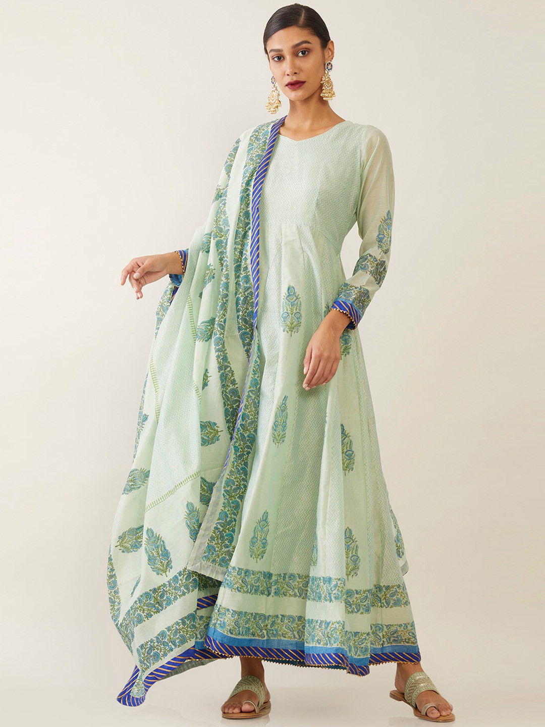 Soch Women Green Ethnic Motifs Yoke Design Layered Kurta with Churidar & With Dupatta 
Soch Women Green Ethnic Motifs Yoke Design Layered Kurta with Churidar & With Dupatta
