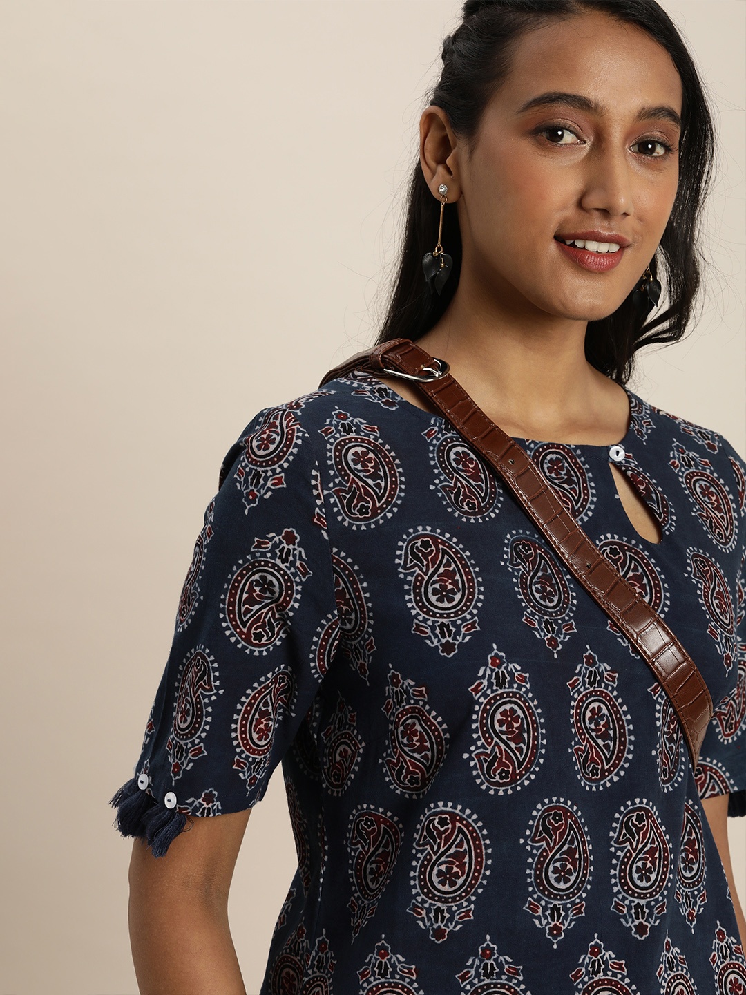 Taavi Women Blue Printed Ajrakh Kurta with Keyhole Neck