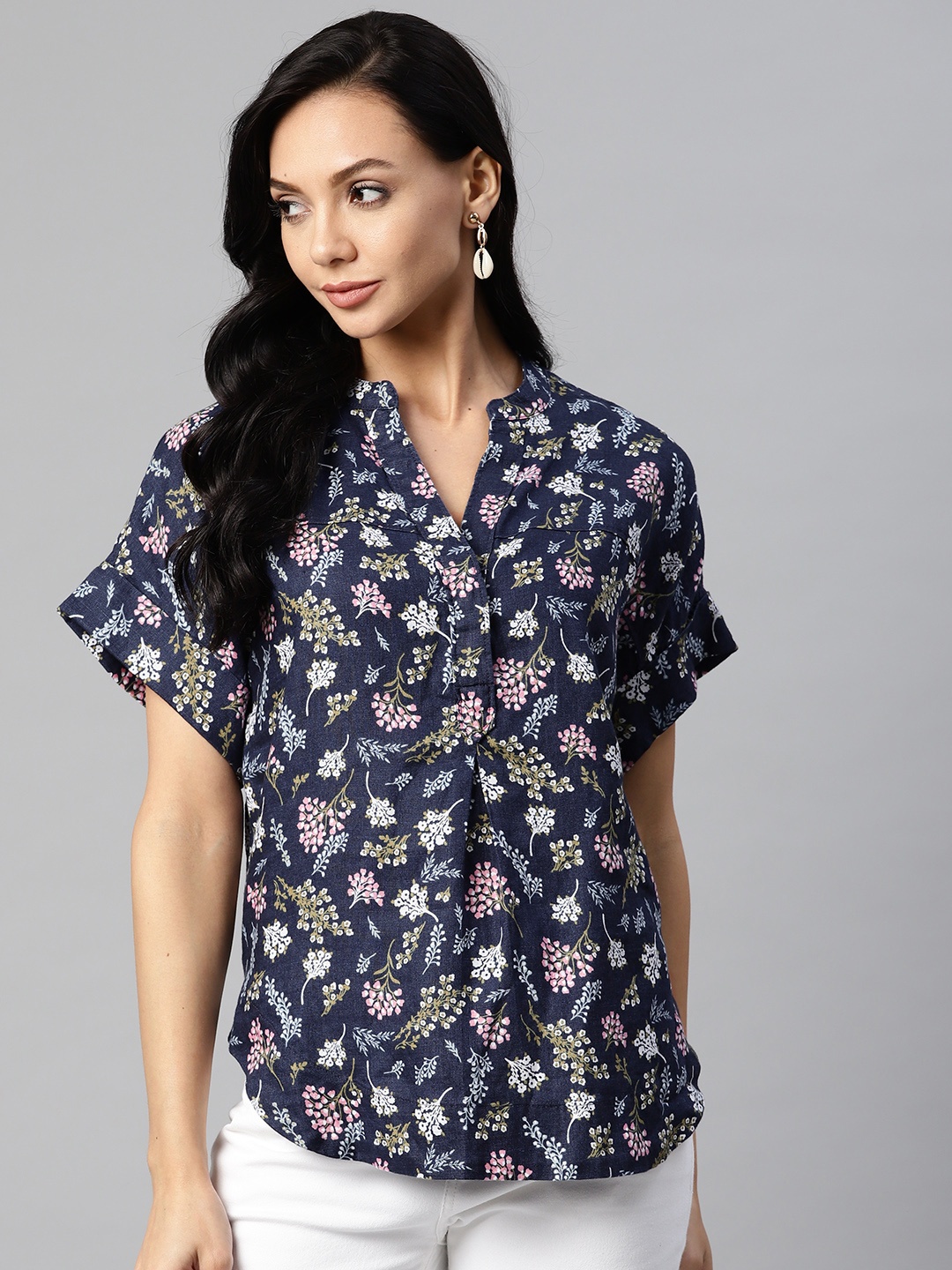 Marks & Spencer Navy Blue & White Floral Mandarin Collar Extended Sleeves Shirt Style Top
Marks & Spencer Navy Blue & White Floral Mandarin Collar Extended Sleeves Shirt Style Top