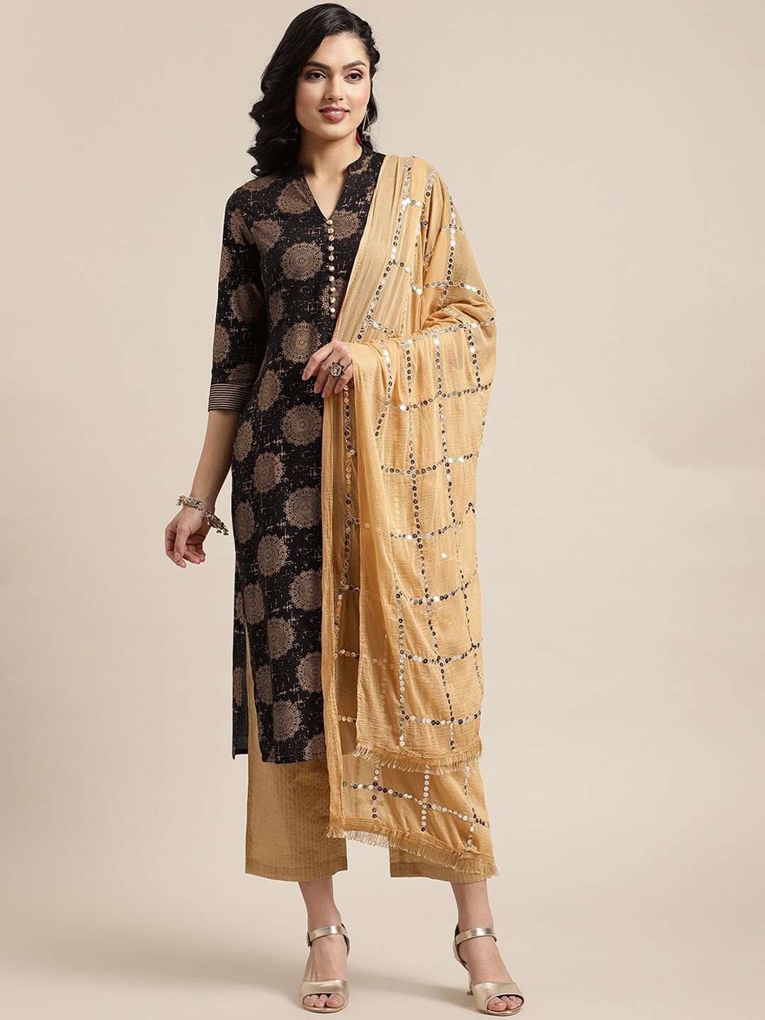 KSUT Women Black Ethnic Motifs Printed Regular Sequinned Pure Cotton Kurta with Trousers & With Dupatta
KSUT Women Black Ethnic Motifs Printed Regular Sequinned Pure Cotton Kurta with Trousers & With Dupatta