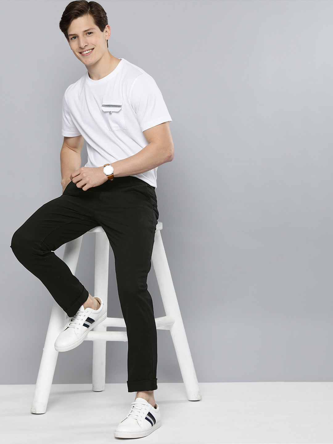 Mast & Harbour Men Black Slim Fit Mid Rise Chinos
Mast & Harbour Men Black Slim Fit Mid Rise Chinos