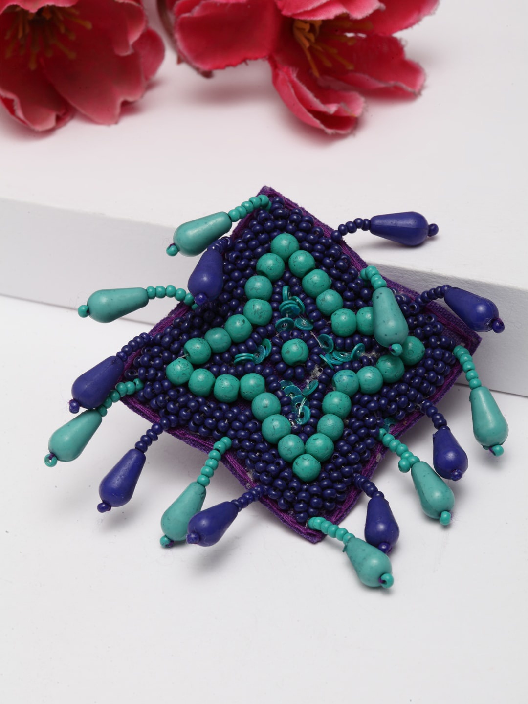 Moedbuille Turquoise Blue Pearls and Sequins Studded Contemporaray Design Finger Ring
Moedbuille Turquoise Blue Pearls and Sequins Studded Contemporaray Design Finger Ring