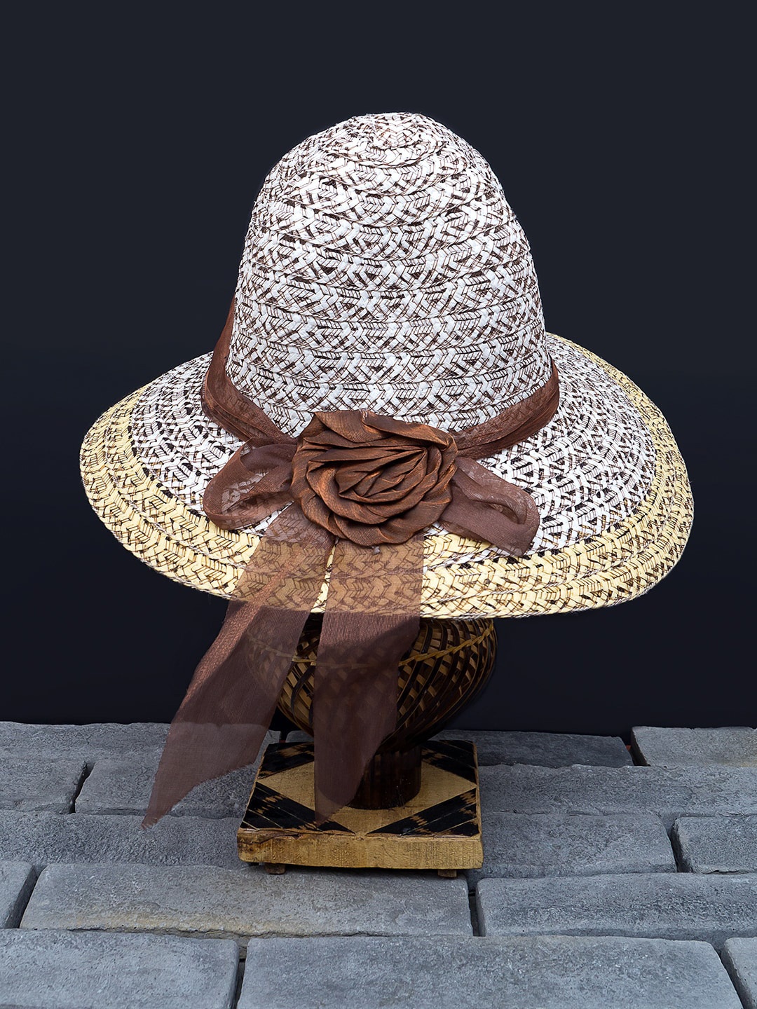 Golden Peacock Women Brown & White Woven Design Straw Sun Hat