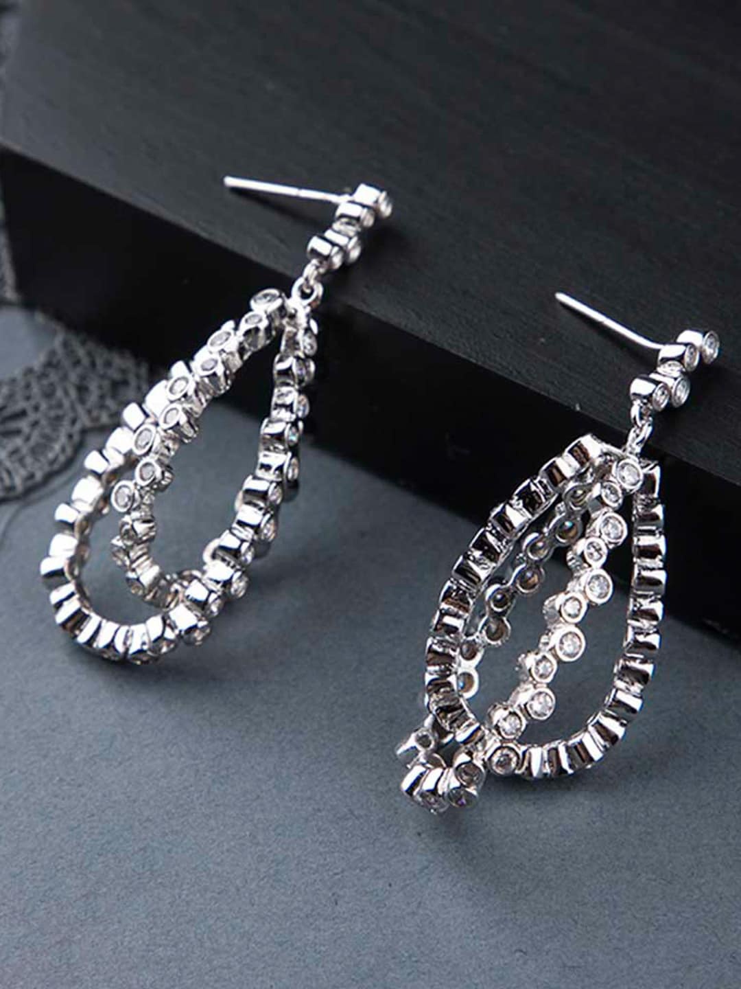Queen Be Silver-Toned Contemporary Drop Earrings