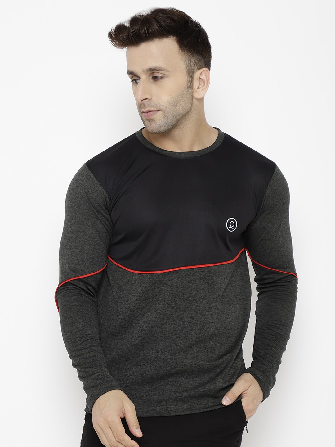 CHKOKKO Men Black and Grey Colourblocked Round Neck T-shirt
