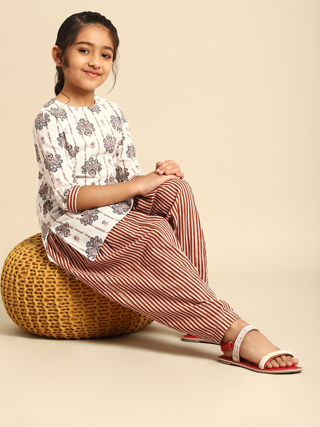 House of Pataudi Girls White & Rust Ethnic Motifs Printed Pure Cotton Kurta with Salwar
House of Pataudi Girls White & Rust Ethnic Motifs Printed Pure Cotton Kurta with Salwar