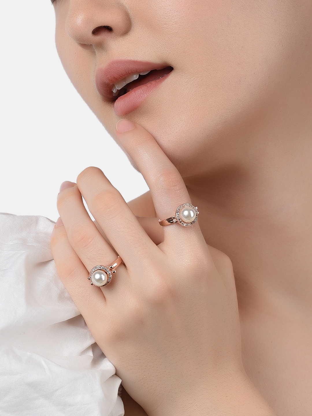 Zaveri Pearls Set Of 2 Rose Gold-Plated White CZ-Studded & Beaded Adjustable Finger Rings
Zaveri Pearls Set Of 2 Rose Gold-Plated White CZ-Studded & Beaded Adjustable Finger Rings