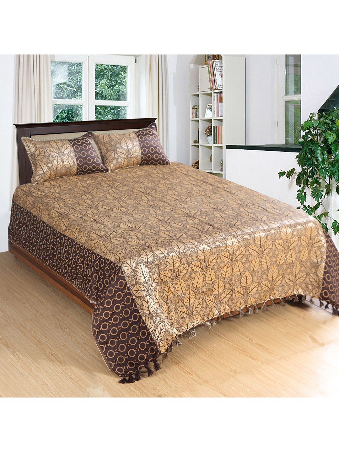 Varde Beige & Brown Woven Design Double King Size Bedcover With 2 Pillow Cover