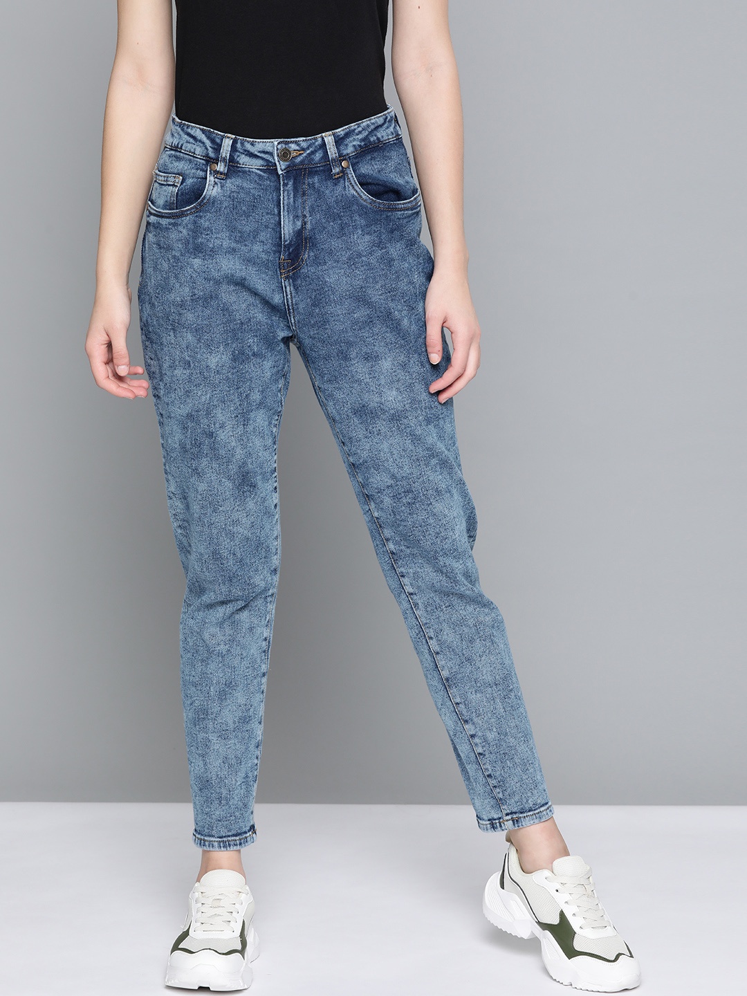 Harvard Women Blue Boyfriend Fit High-Rise Light Fade Bleached Stretchable Cropped Jeans
Harvard Women Blue Boyfriend Fit High-Rise Light Fade Bleached Stretchable Cropped Jeans