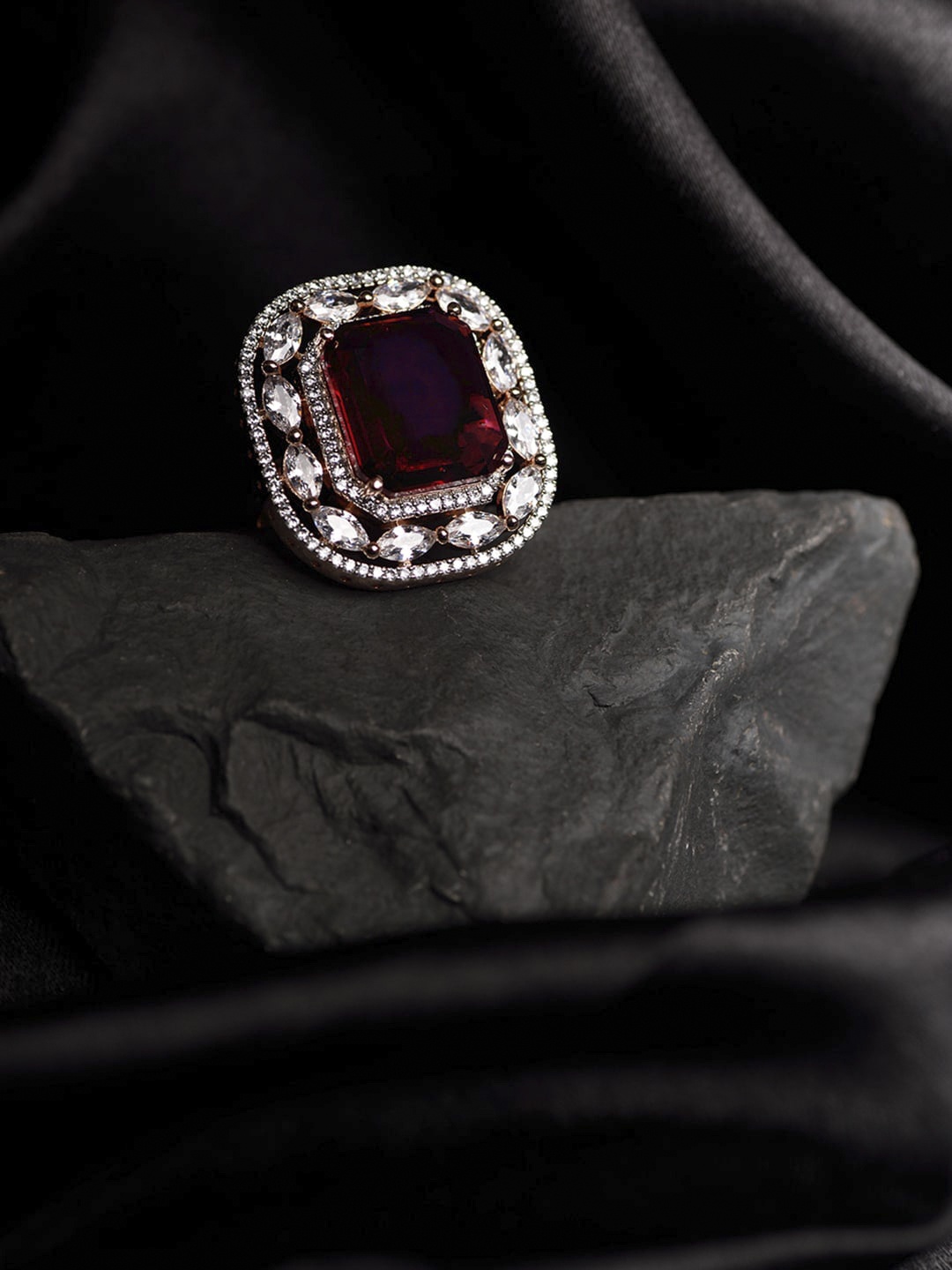 Saraf RS Jewellery Rose Gold-Plated Red & White Ruby & AD-Studded Adjustable Finger Ring
Saraf RS Jewellery Rose Gold-Plated Red & White Ruby & AD-Studded Adjustable Finger Ring