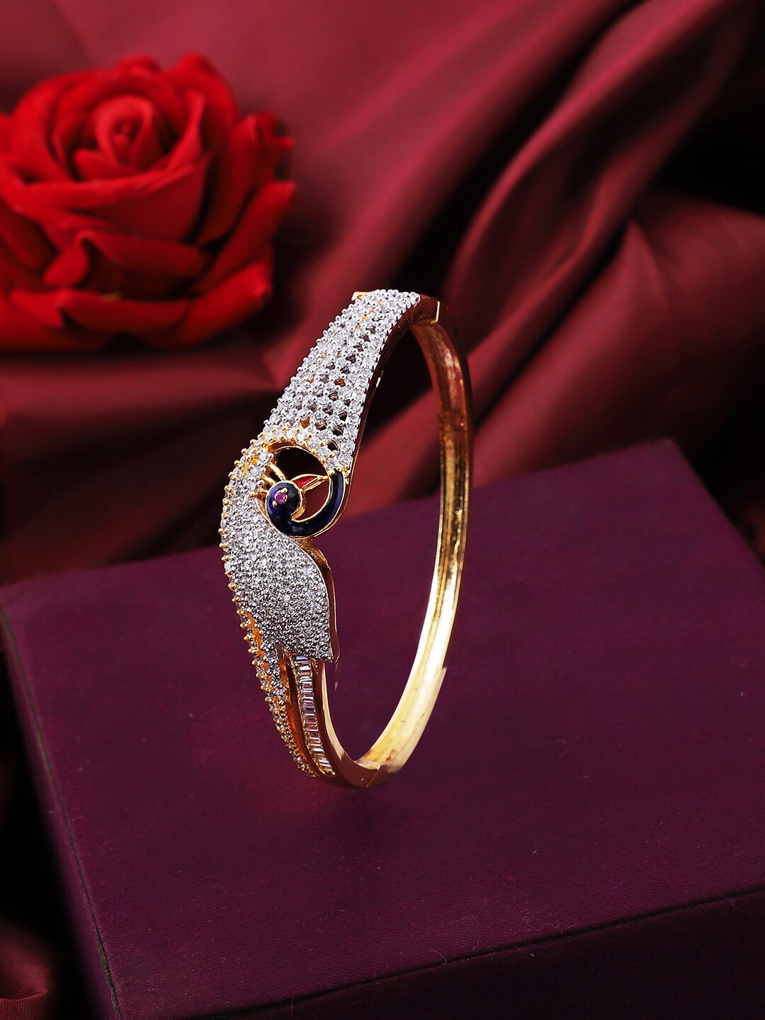 ANIKAS CREATION Women White & Gold-Toned Brass American Diamond Handcrafted Gold-Plated Bangle-Style Bracelet
ANIKAS CREATION Women White & Gold-Toned Brass American Diamond Handcrafted Gold-Plated Bangle-Style Bracelet