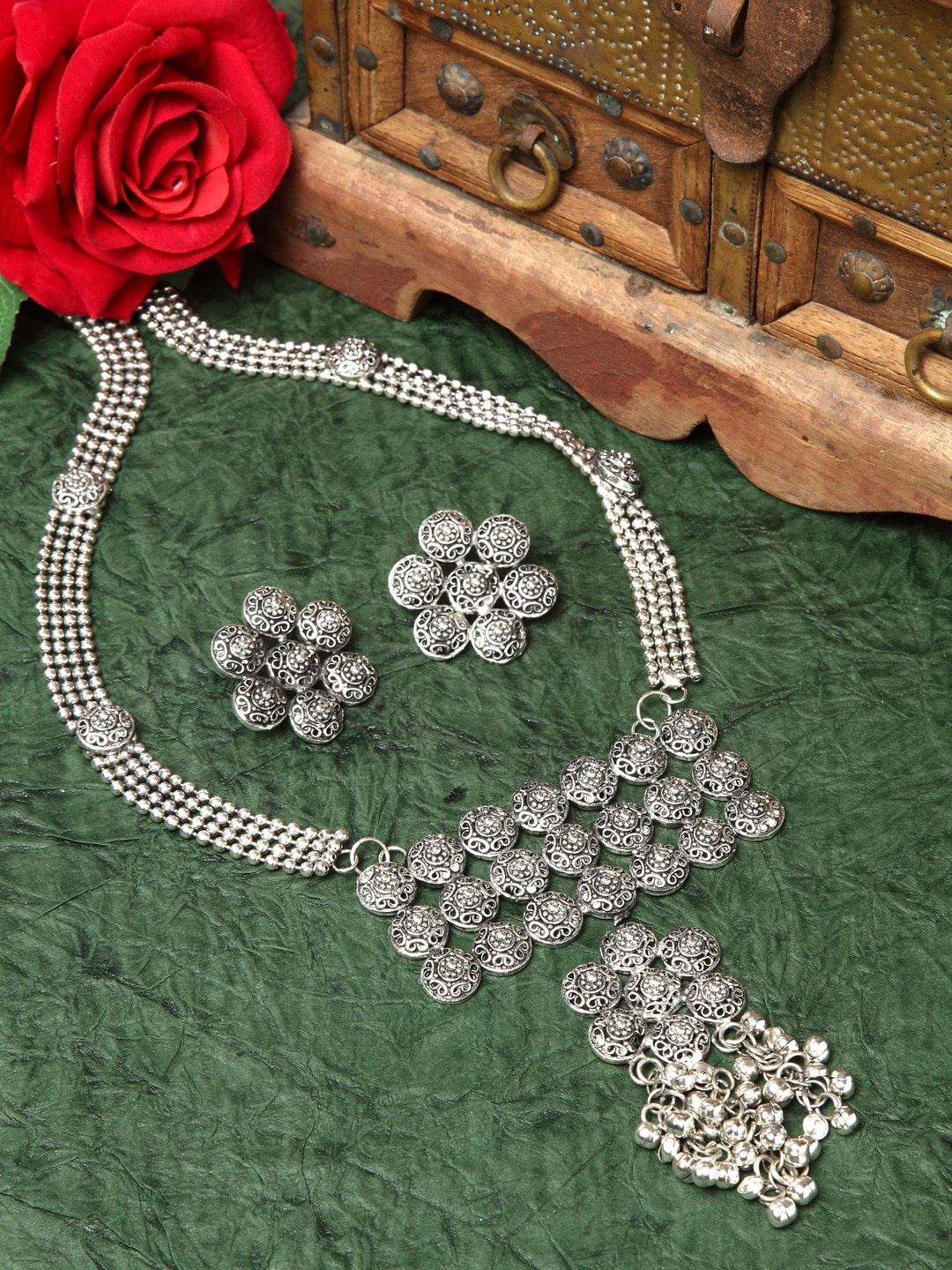 Moedbuille Silver-Plated Stone-Studded Afghan Design Handcrafted Tasselled Jewellery Set
Moedbuille Silver-Plated Stone-Studded Afghan Design Handcrafted Tasselled Jewellery Set