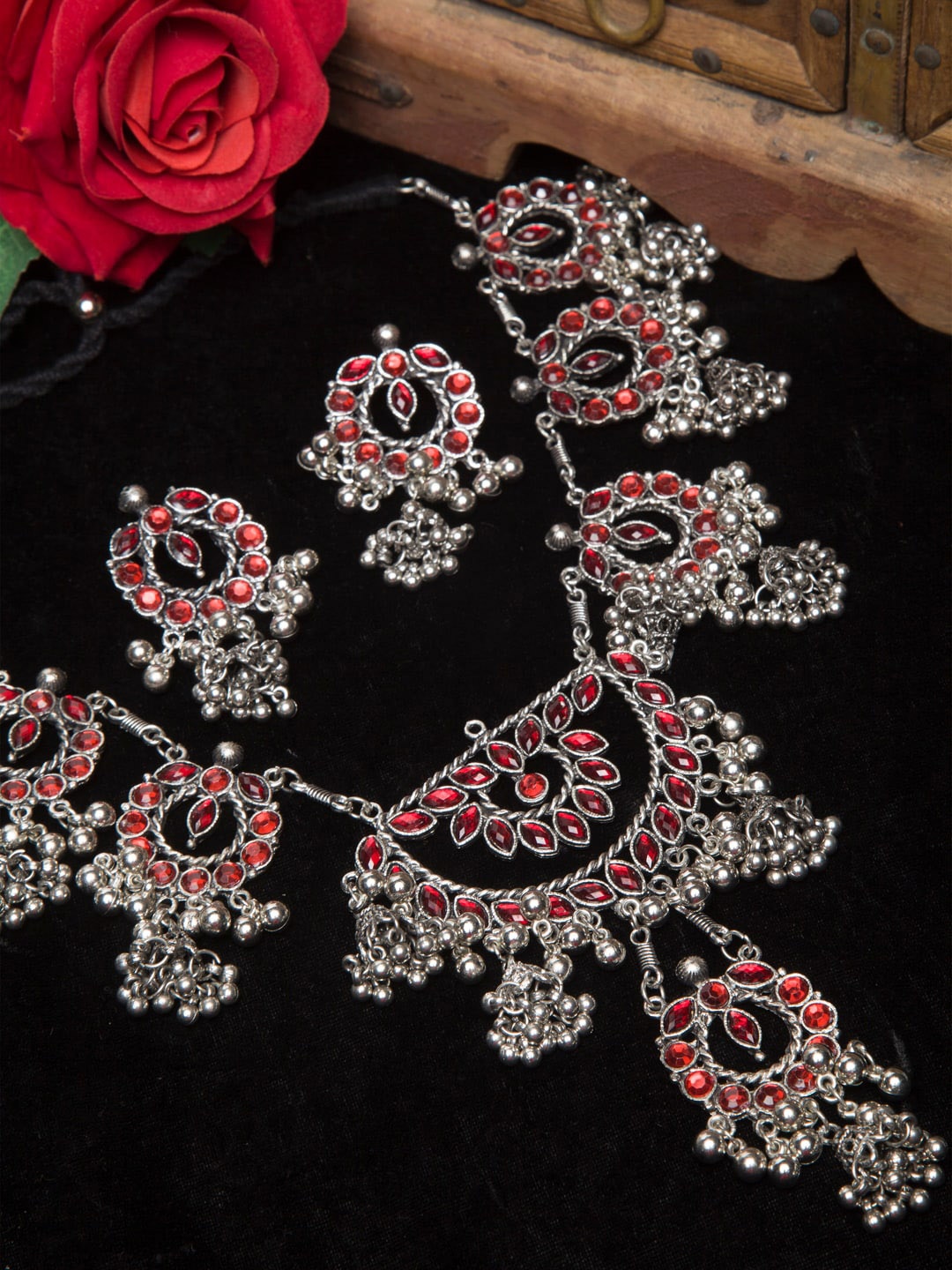 Moedbuille Silver Plated Red Stone Tasselled Design Handcrafted Afghan Jewellery Set
Moedbuille Silver Plated Red Stone Tasselled Design Handcrafted Afghan Jewellery Set