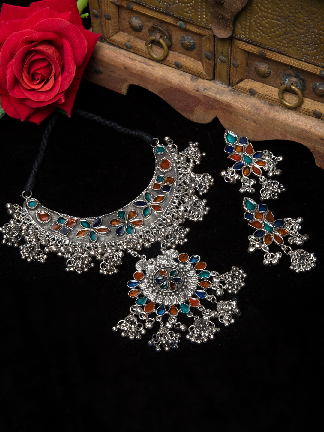Moedbuille Oxidized Silver-Plated Blue & Red Stone-Studded Handcrafted Afghan Jewellery Set
Moedbuille Oxidized Silver-Plated Blue & Red Stone-Studded Handcrafted Afghan Jewellery Set