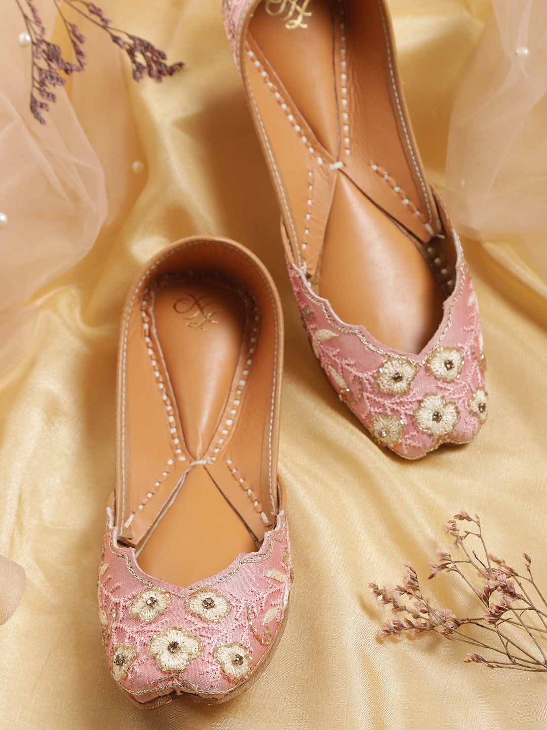 House of Pataudi Women Pink & Cream-Coloured Stone Embellished Handcrafted Ballerinas
House of Pataudi Women Pink & Cream-Coloured Stone Embellished Handcrafted Ballerinas