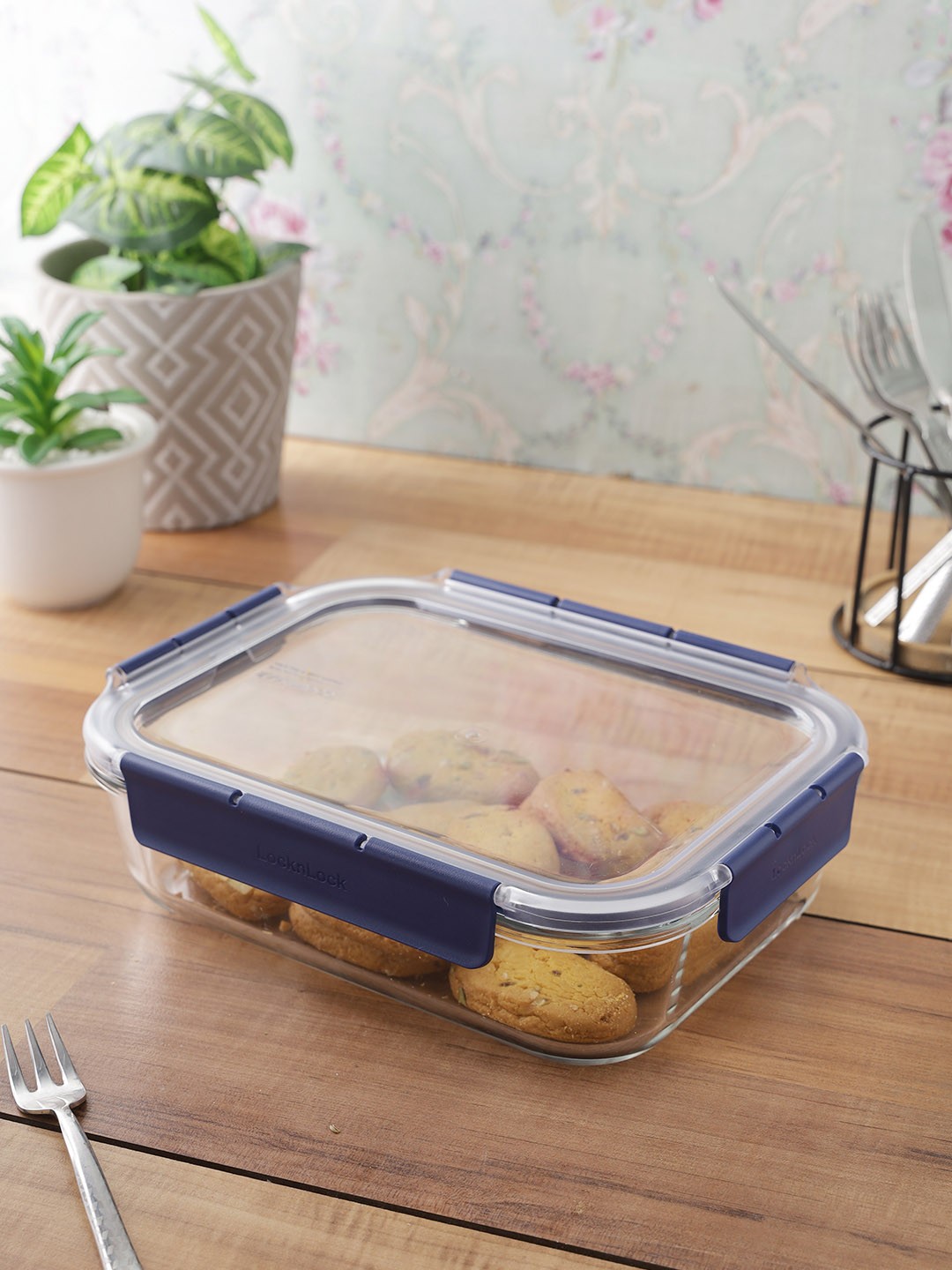 Lock & Lock Transparent Rectangular Leak Proof Heat Resistant Glass Container 1.6 L
Lock & Lock Transparent Rectangular Leak Proof Heat Resistant Glass Container 1.6 L