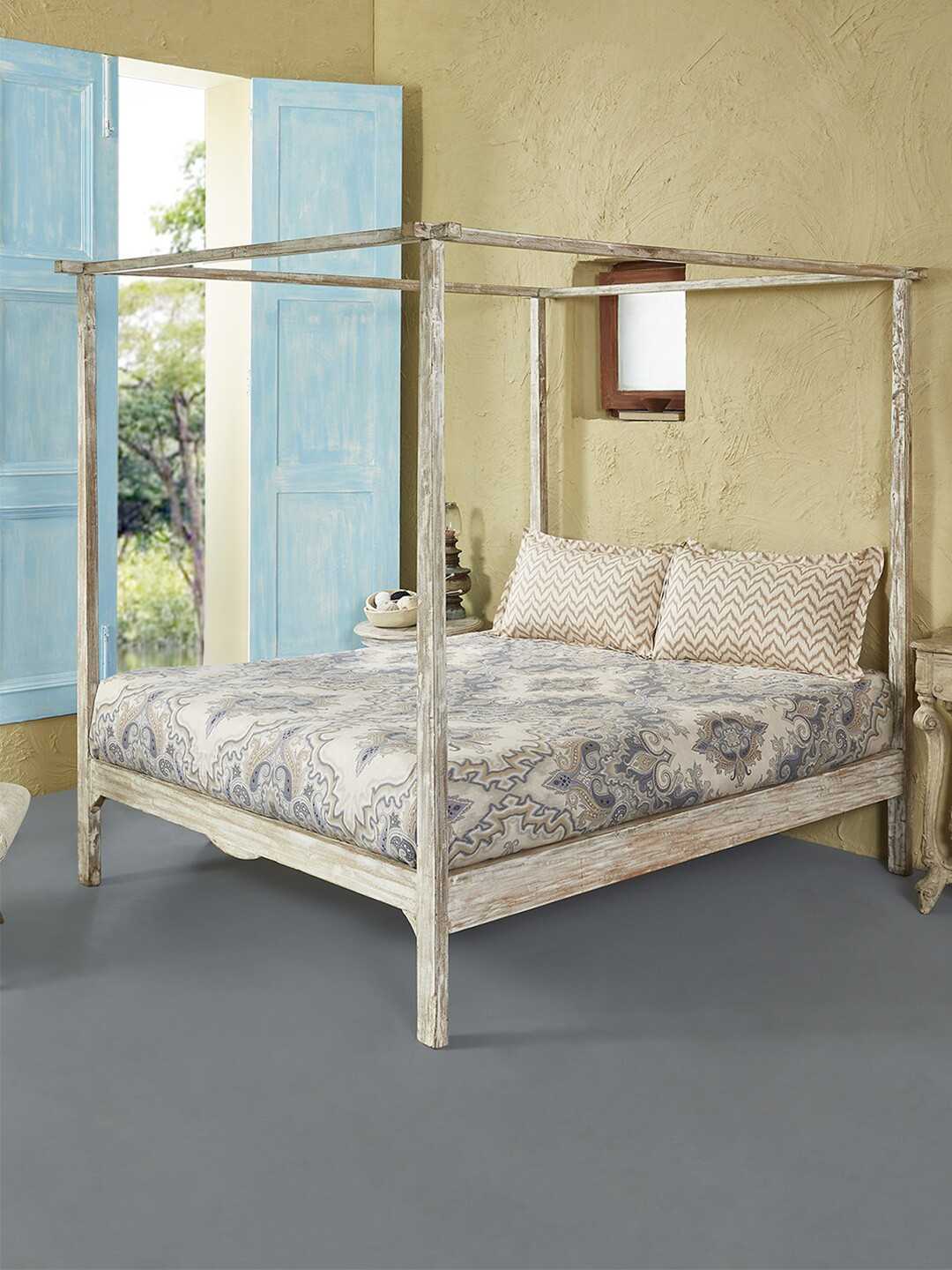 Trident Beige & Brown Ethnic Motifs 144 TC Pure Cotton King Bedsheet with 2 Pillow Covers
Trident Beige & Brown Ethnic Motifs 144 TC Pure Cotton King Bedsheet with 2 Pillow Covers