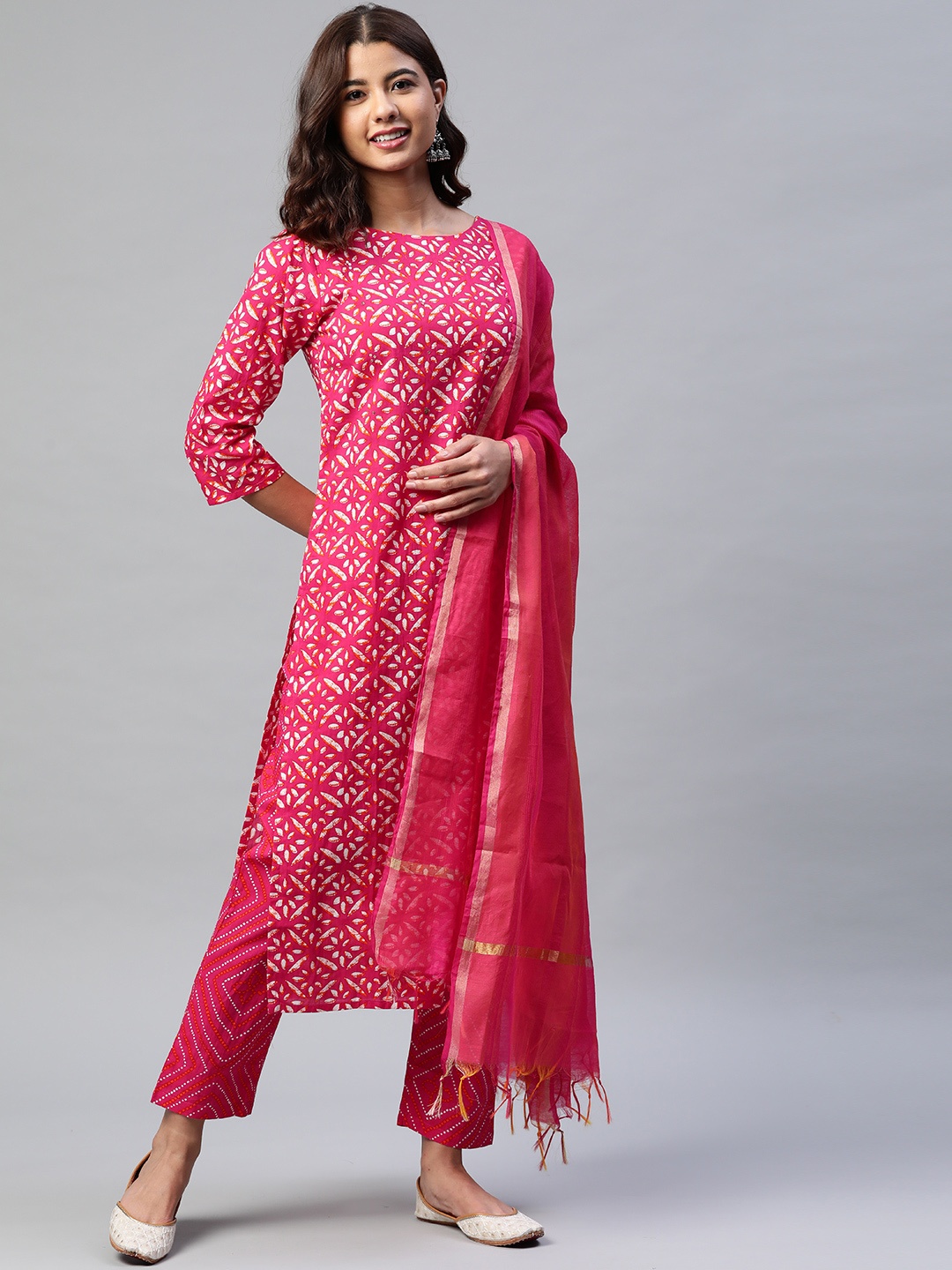 Yuris Women Pink Ethnic Motifs Printed Regular Sequinned Pure Cotton Kurta with Trousers & With Dupatta
Yuris Women Pink Ethnic Motifs Printed Regular Sequinned Pure Cotton Kurta with Trousers & With Dupatta