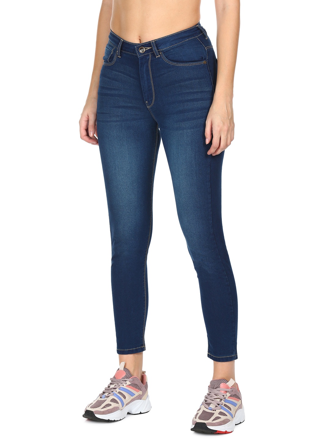 Flying Machine Women Blue Veronica Skinny Fit High-Rise Light Fade Stretchable Jeans
Flying Machine Women Blue Veronica Skinny Fit High-Rise Light Fade Stretchable Jeans