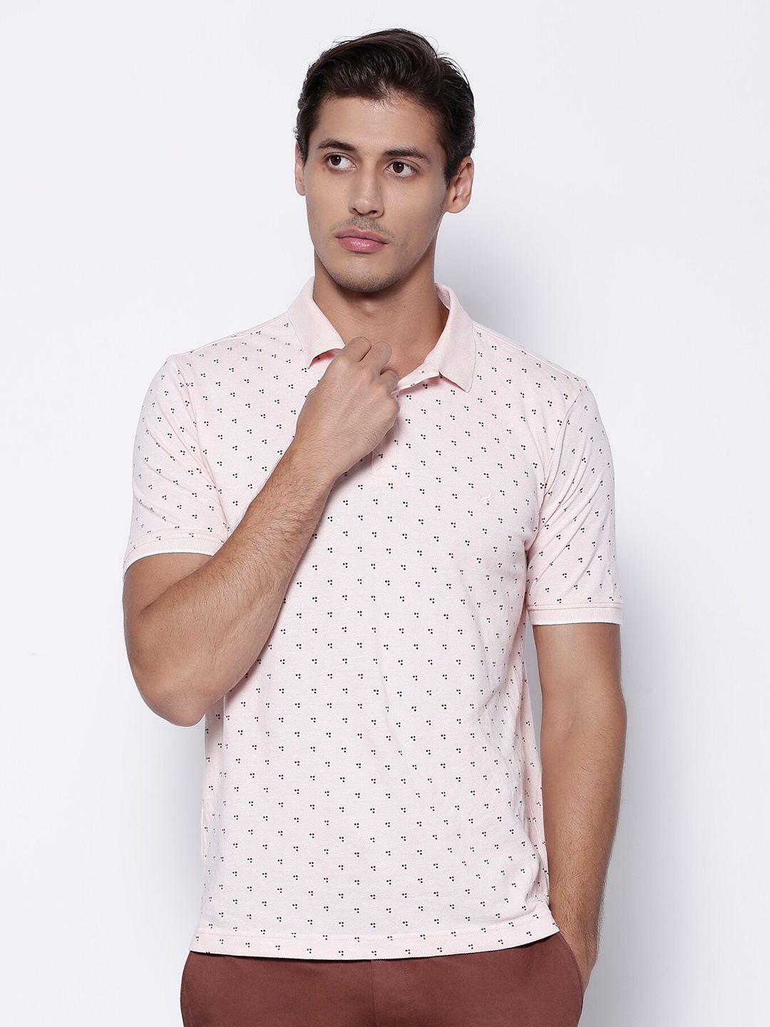 Blackberrys Men Pink Navy Blue Printed Polo Collar Slim Fit Cotton Pure Cotton T-shirt
Blackberrys Men Pink Navy Blue Printed Polo Collar Slim Fit Cotton Pure Cotton T-shirt