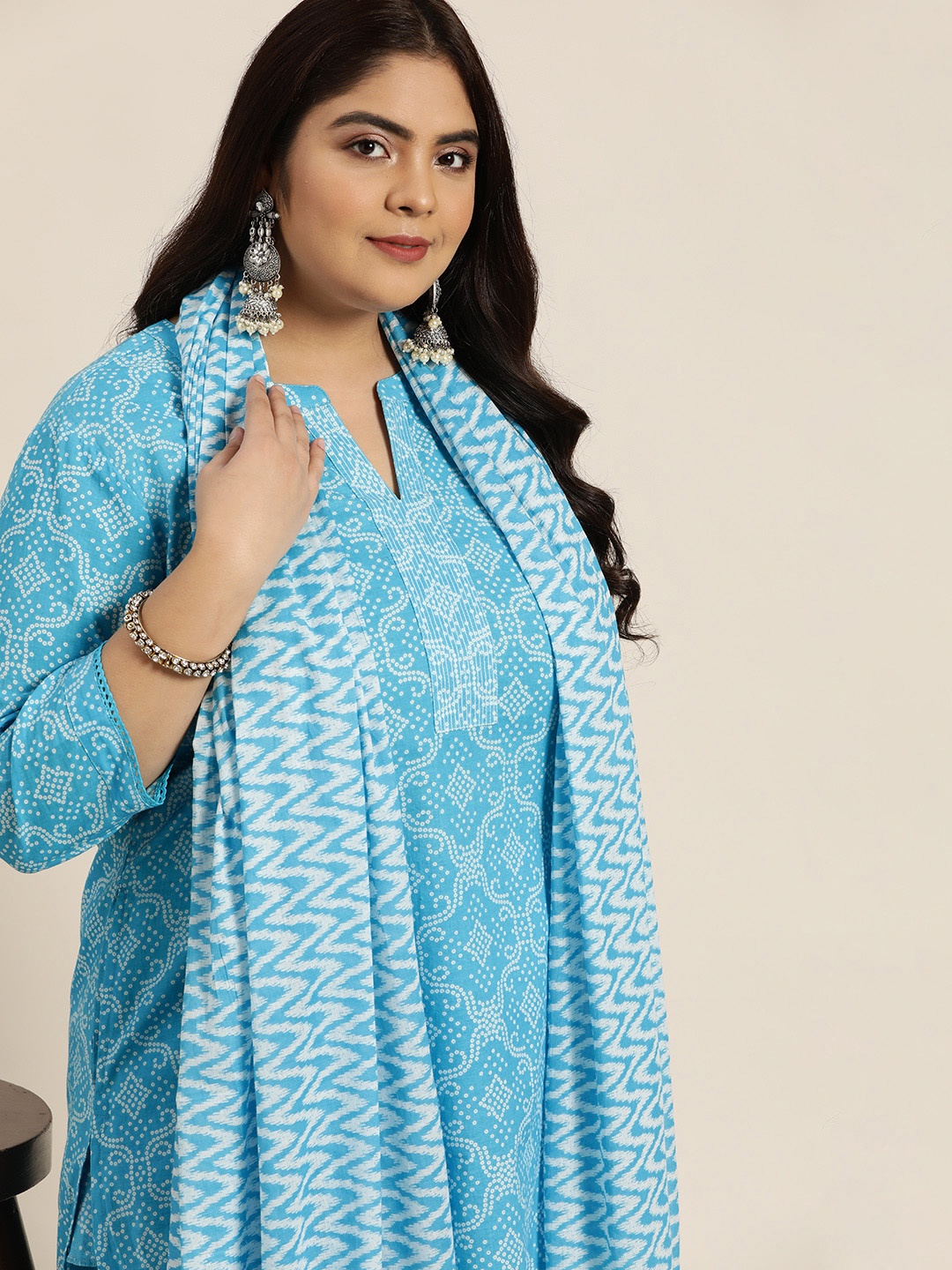 House of Pataudi Women Blue Ethnic Print Pure Cotton Rozana Kurta with Palazzos & Dupatta
House of Pataudi Women Blue Ethnic Print Pure Cotton Rozana Kurta with Palazzos & Dupatta