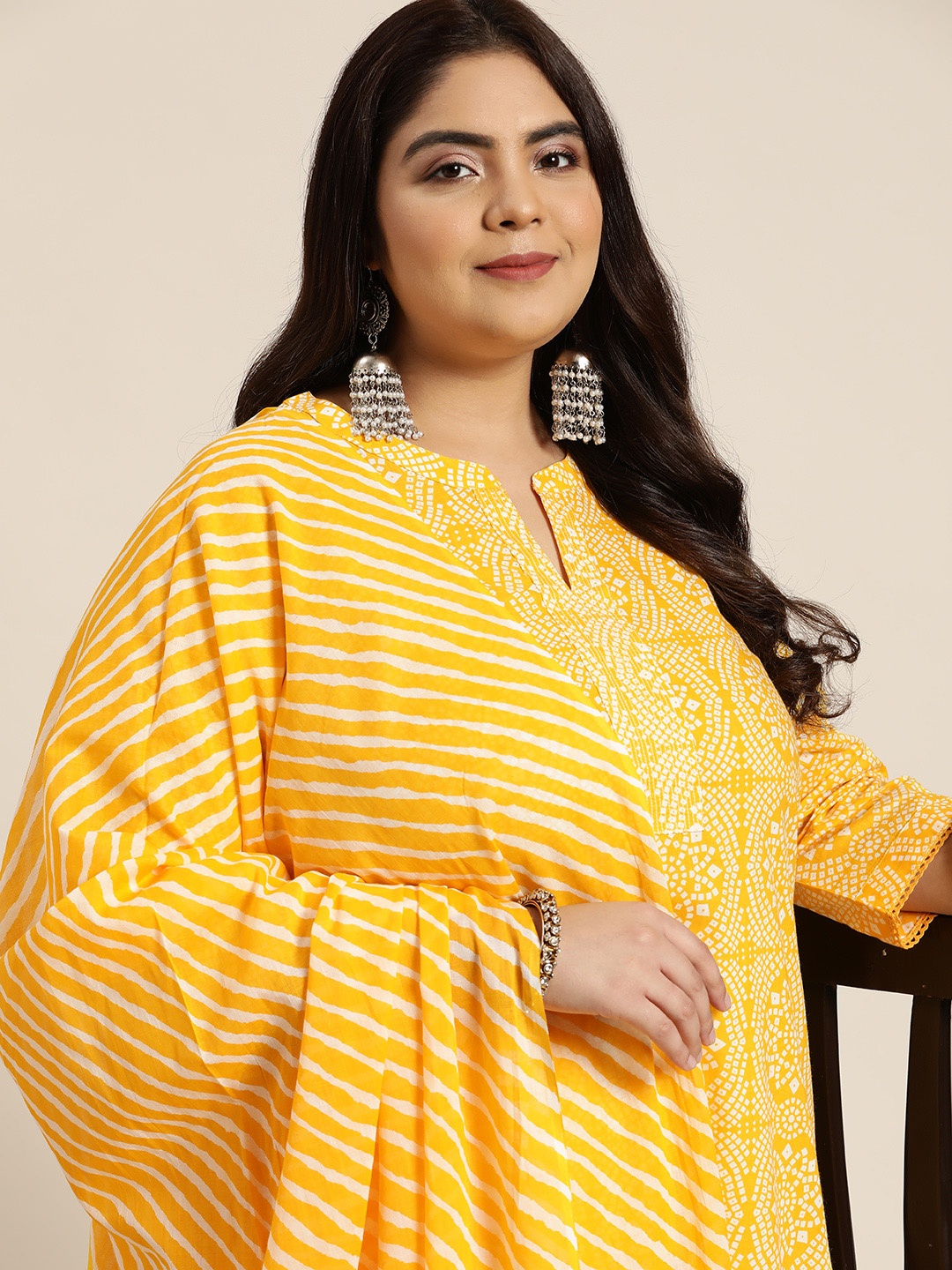 House of Pataudi Women Mustard Yellow Ethnic Print Cotton Kurta with Palazzos & Dupatta
House of Pataudi Women Mustard Yellow Ethnic Print Cotton Kurta with Palazzos & Dupatta