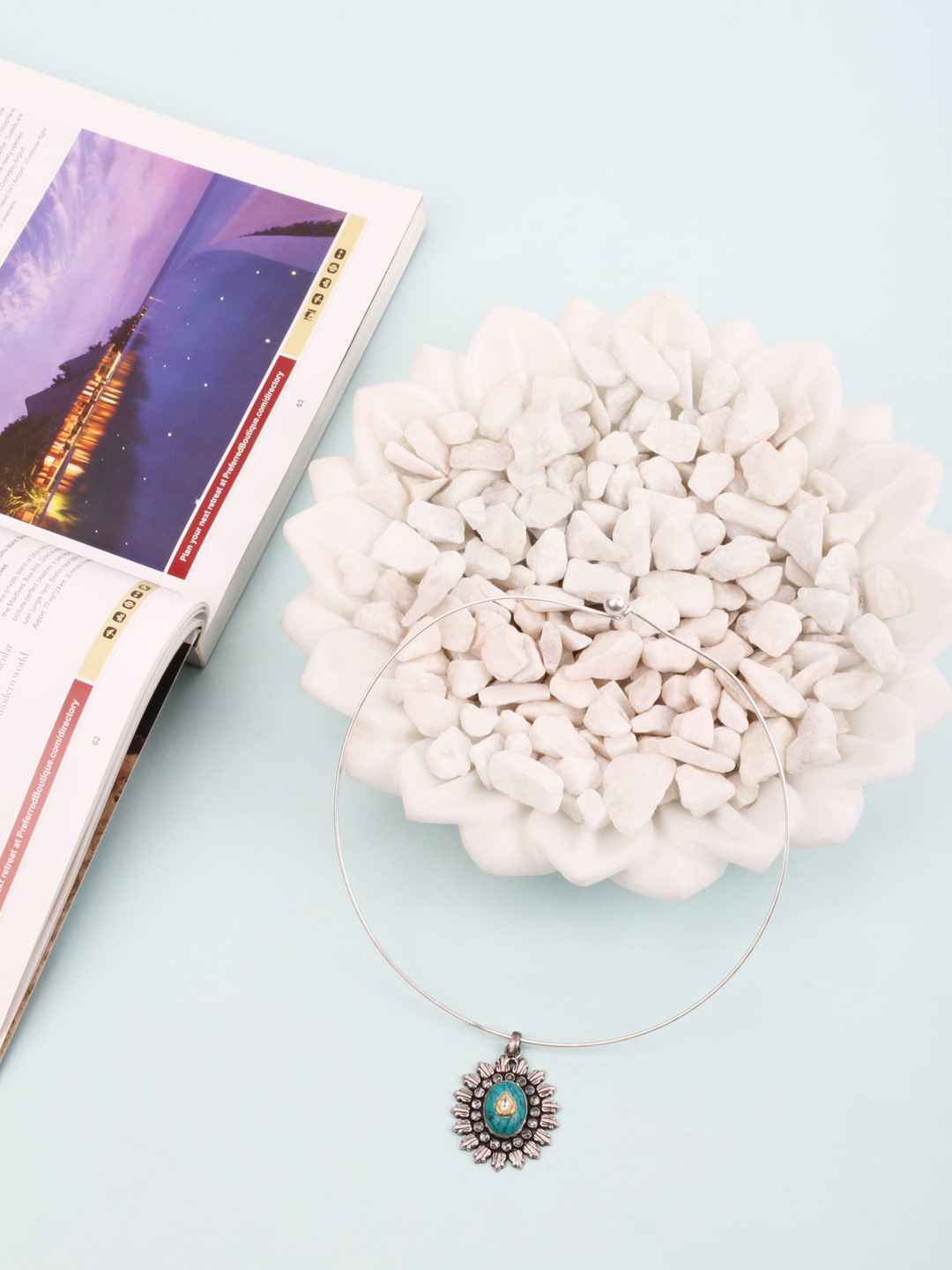 SANGEETA BOOCHRA Green-Toned & Silver-Plated Turquoise Studded Oval Pendant With Chain
SANGEETA BOOCHRA Green-Toned & Silver-Plated Turquoise Studded Oval Pendant With Chain