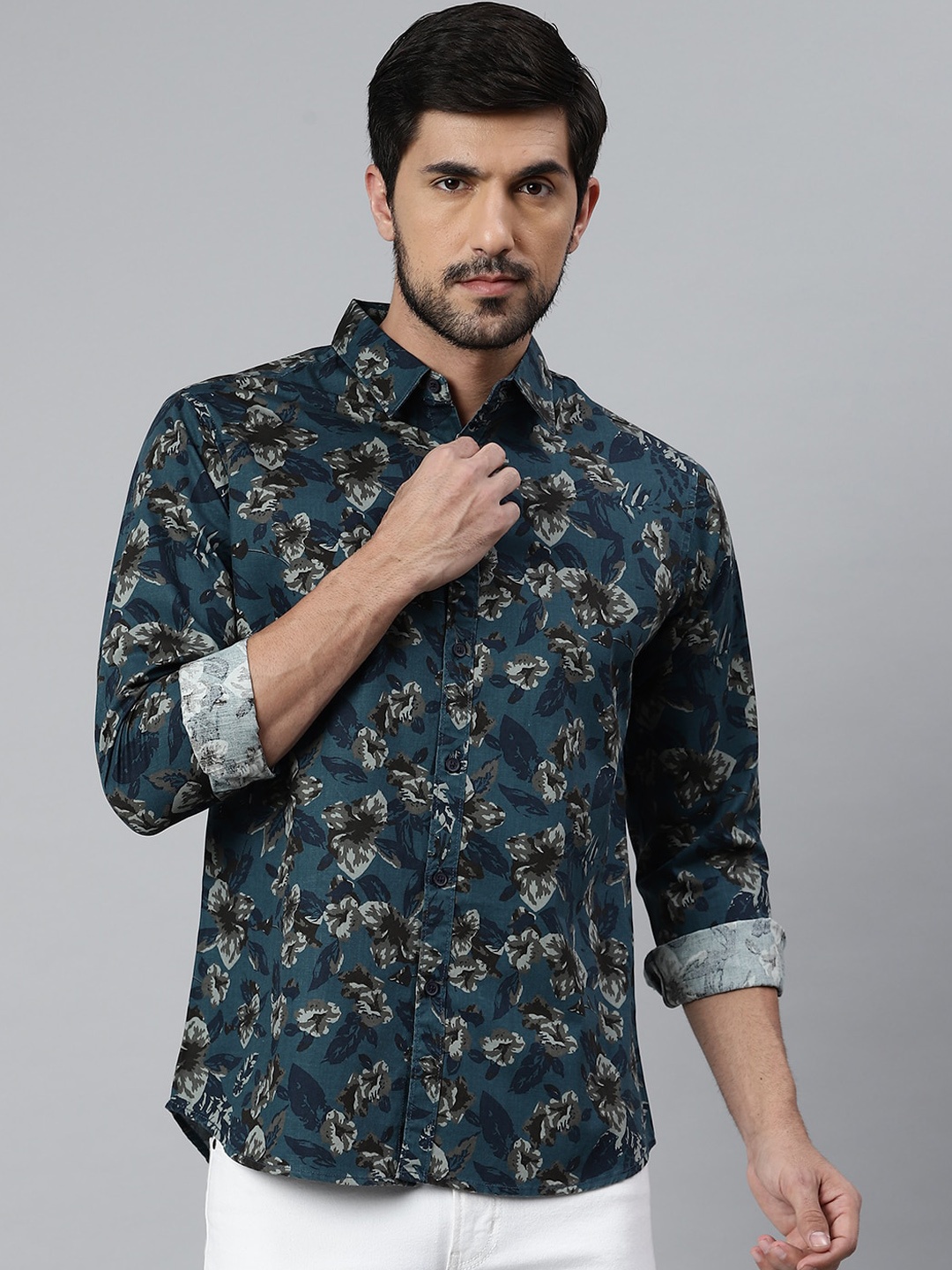 Dennis Lingo Men Teal Blue Comfort Slim Fit Floral Opaque Printed Casual Cotton Shirt
Dennis Lingo Men Teal Blue Comfort Slim Fit Floral Opaque Printed Casual Cotton Shirt