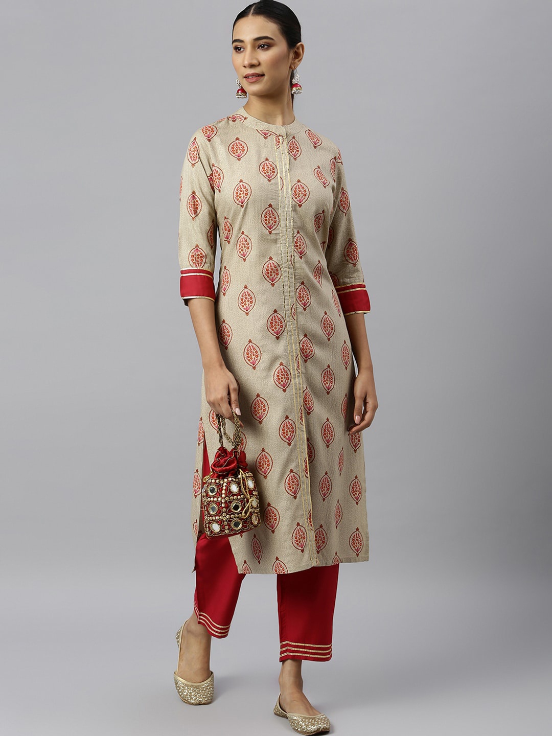 Khushal K Women Cream-Coloured Ethnic Motifs Printed Regular Gotta Patti Kurta with Palazzos
Khushal K Women Cream-Coloured Ethnic Motifs Printed Regular Gotta Patti Kurta with Palazzos