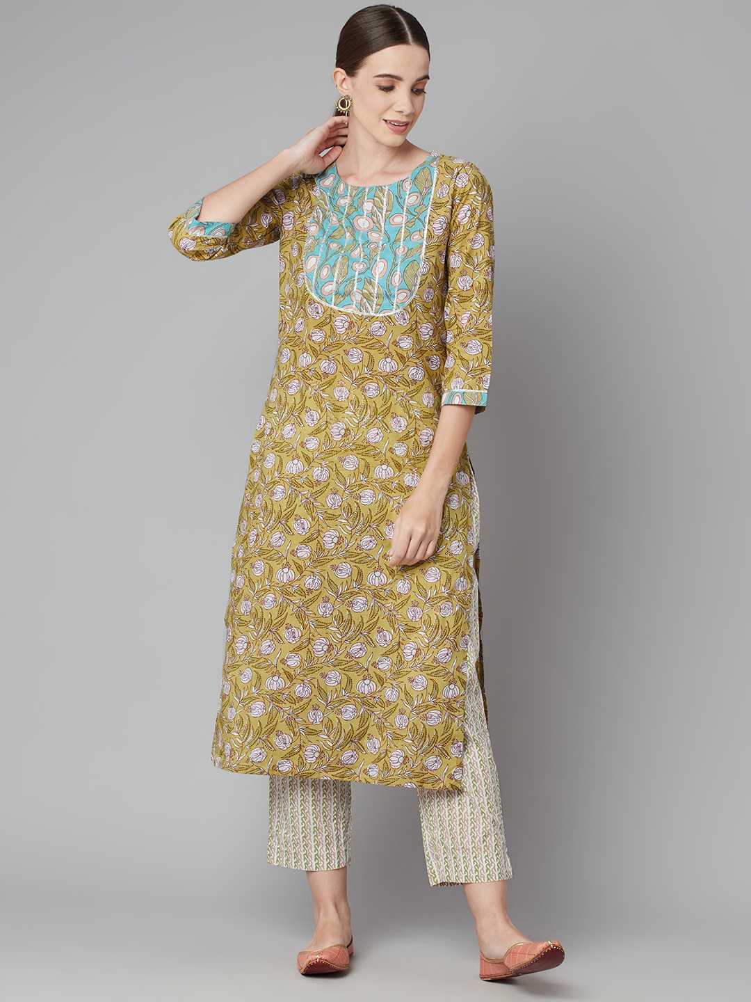 Divena Women Green Floral Printed Regular Gotta Patti Pure Cotton Kurta with Trousers
Divena Women Green Floral Printed Regular Gotta Patti Pure Cotton Kurta with Trousers