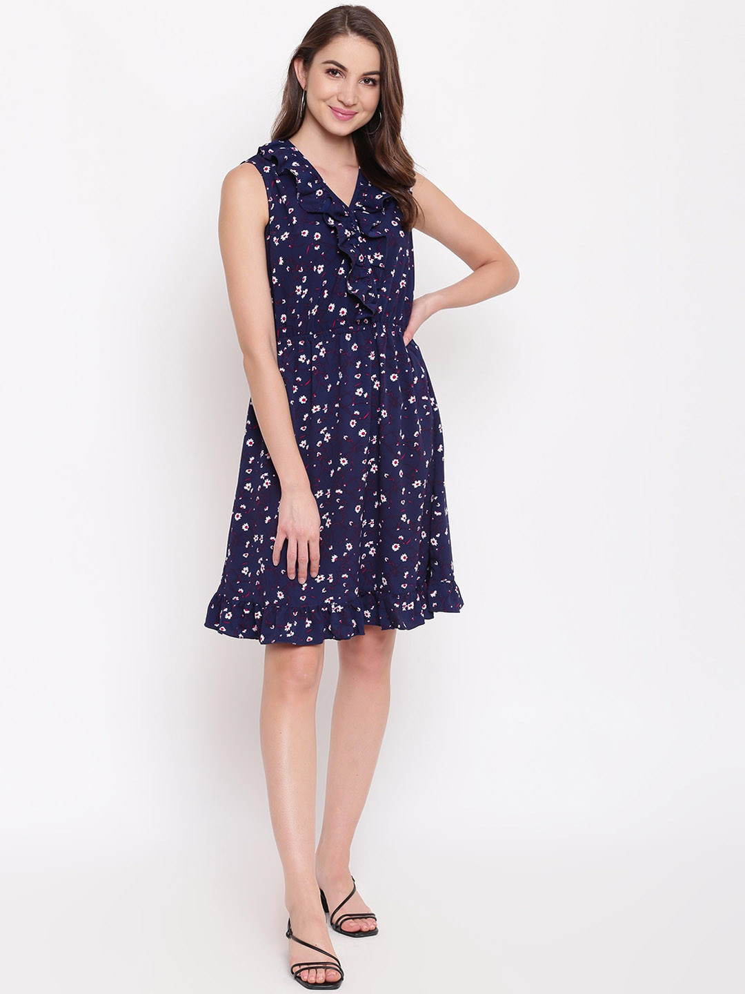Mayra Navy Blue Floral Dress
Mayra Navy Blue Floral Dress