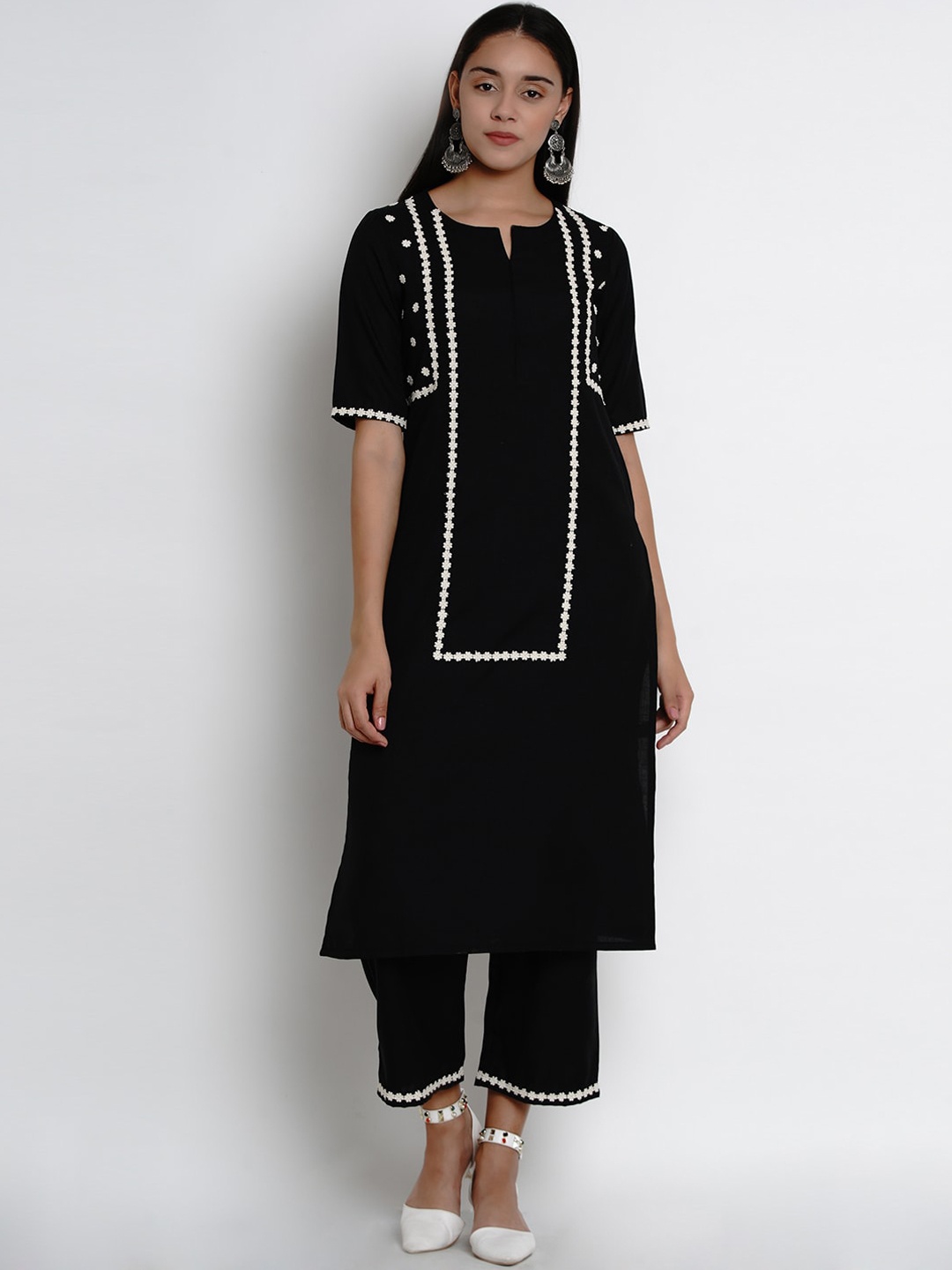 Bhama Couture Women Black & White Embroidered Regular Pure Cotton Kurta with Palazzos
Bhama Couture Women Black & White Embroidered Regular Pure Cotton Kurta with Palazzos