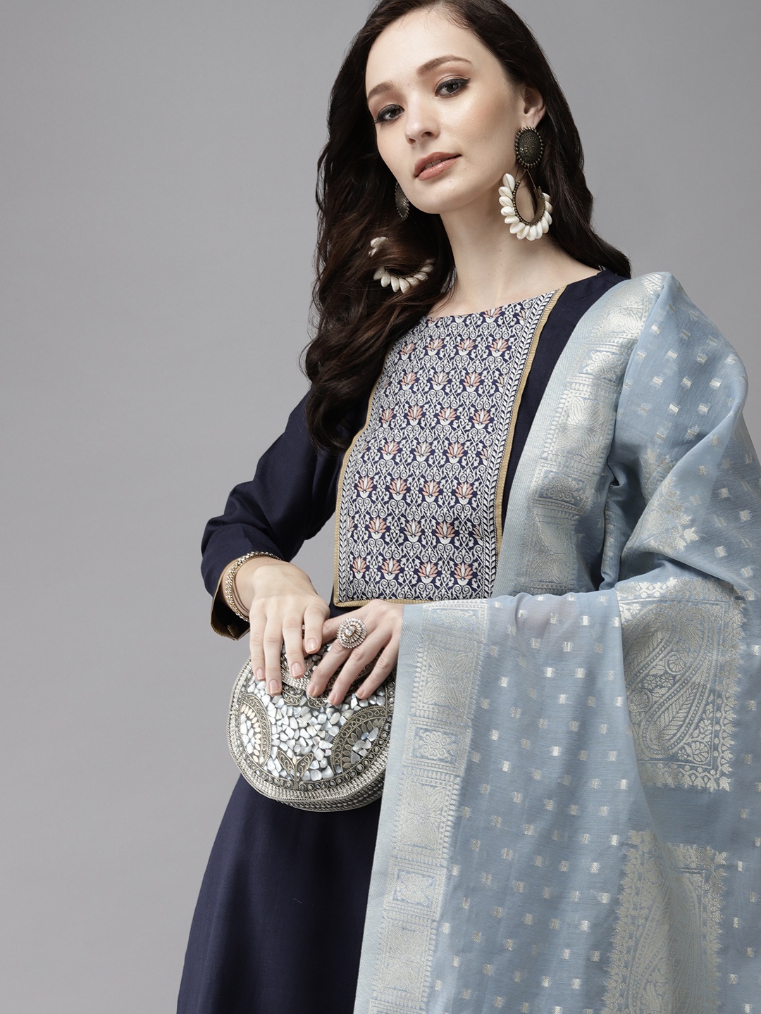 Indo Era Women Navy Blue Yoke Design Regular Patchwork Pure Cotton Kurta with Palazzos & With Dupatta
Indo Era Women Navy Blue Yoke Design Regular Patchwork Pure Cotton Kurta with Palazzos & With Dupatta