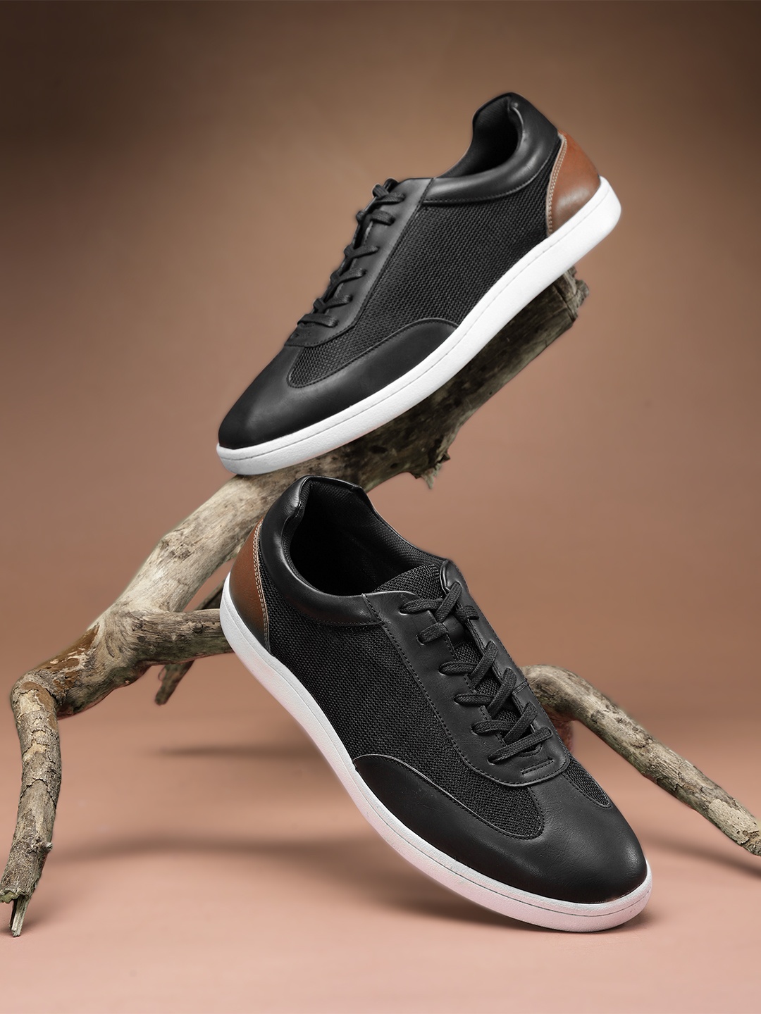 The Roadster Lifestyle Co Men Black Solid Sneakers