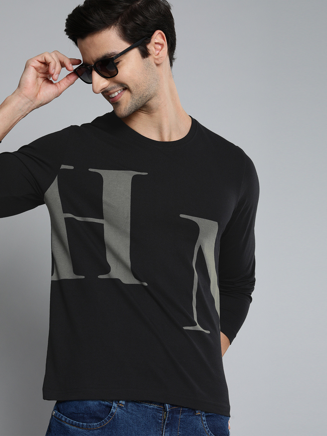 HERE&NOW Men Black & Grey Graphic Printed Pure Cotton T-shirt
HERE&NOW Men Black & Grey Graphic Printed Pure Cotton T-shirt