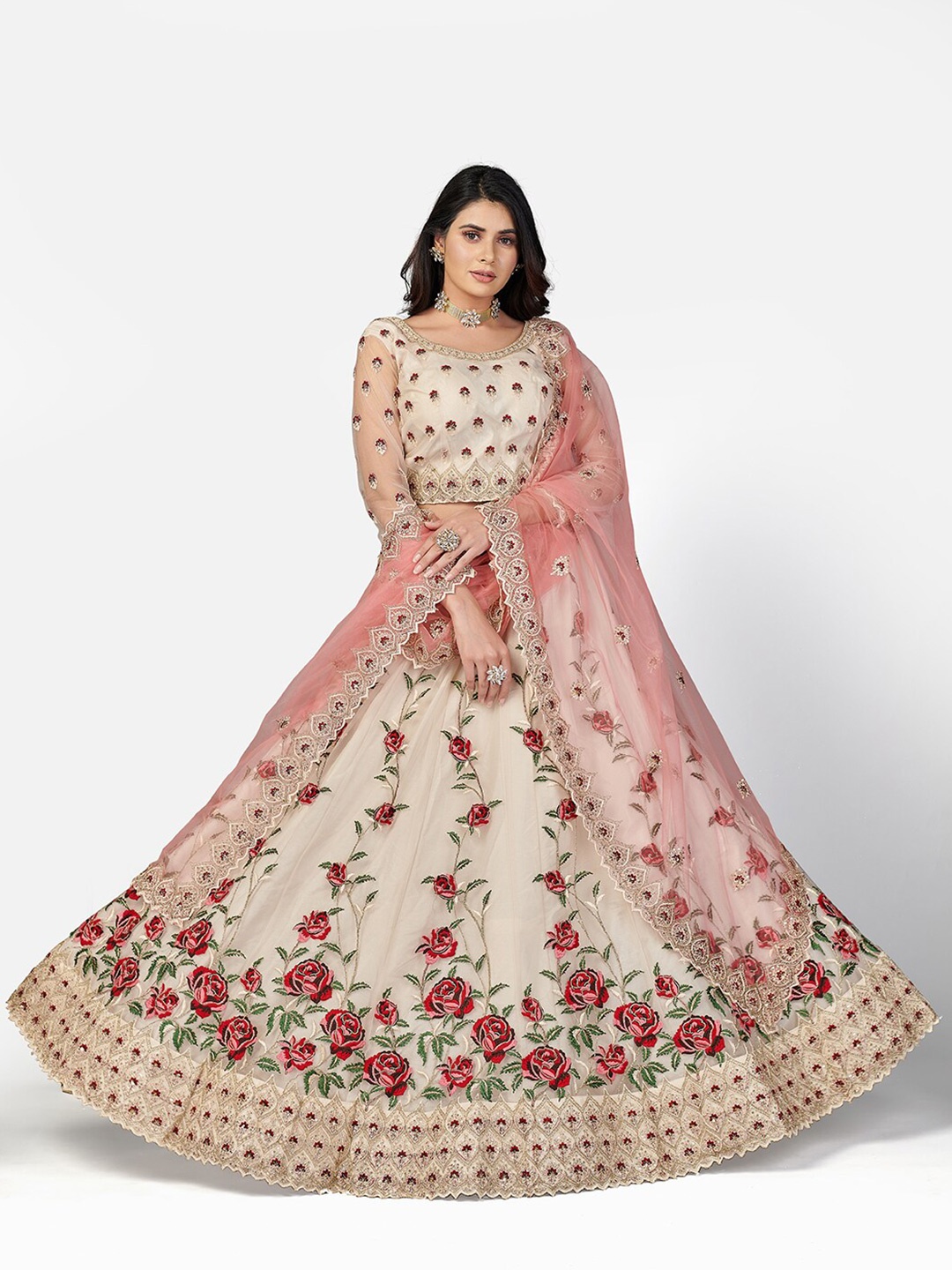 SHOPGARB White & Red Embroidered Thread Work Semi-Stitched Lehenga & Unstitched Blouse With Dupatta
SHOPGARB White & Red Embroidered Thread Work Semi-Stitched Lehenga & Unstitched Blouse With Dupatta
