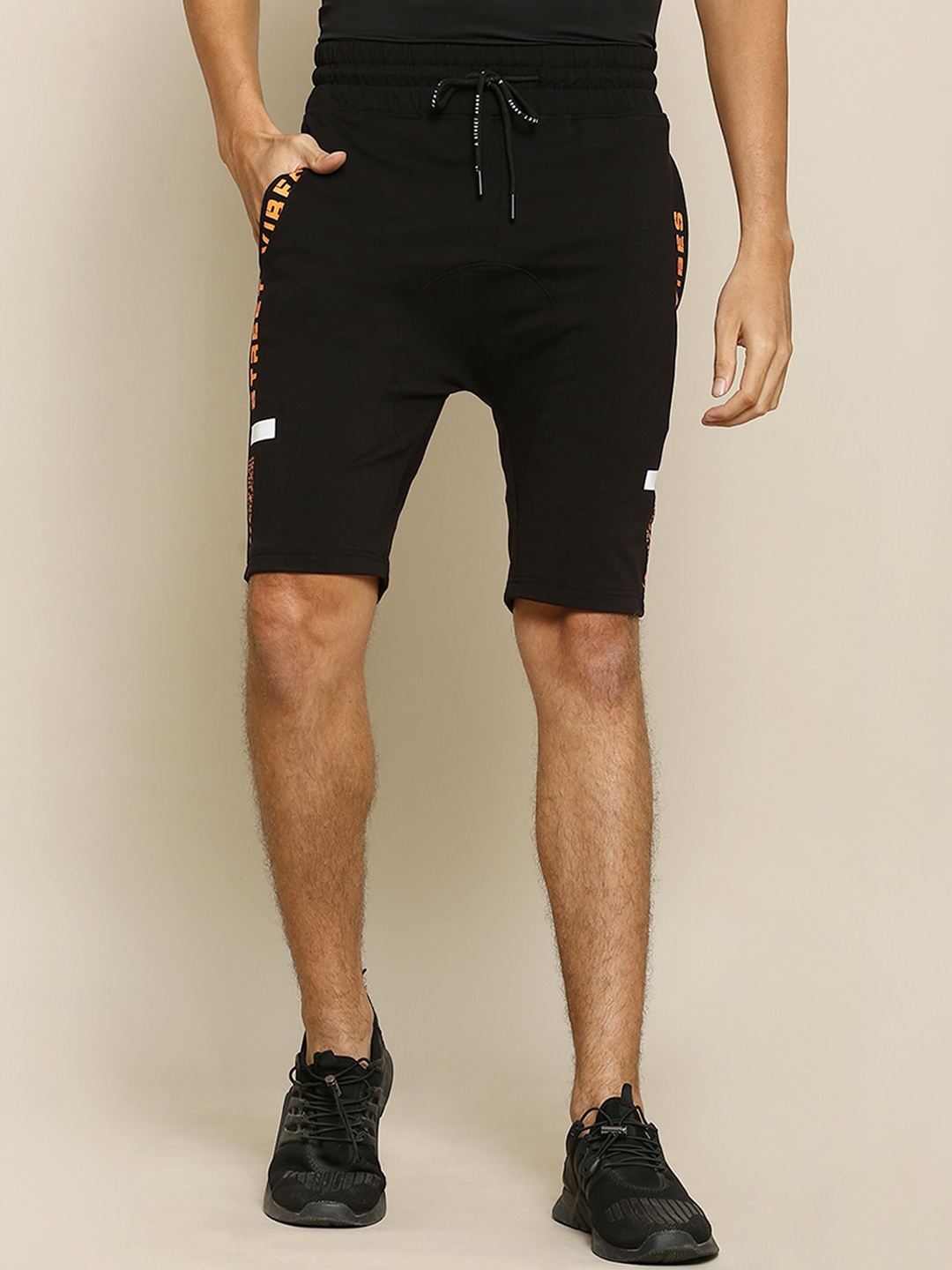 Street Armor by Pantaloons Men Black Sports Shorts